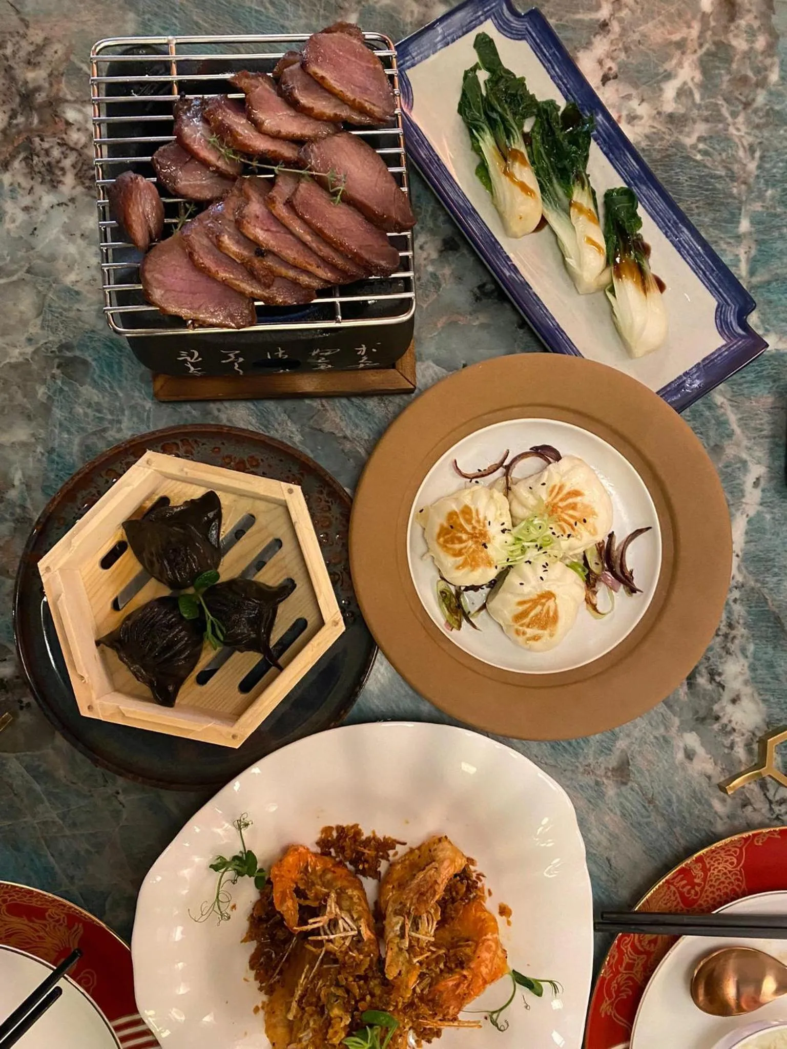 Food and drinks in De Keyser Hotel