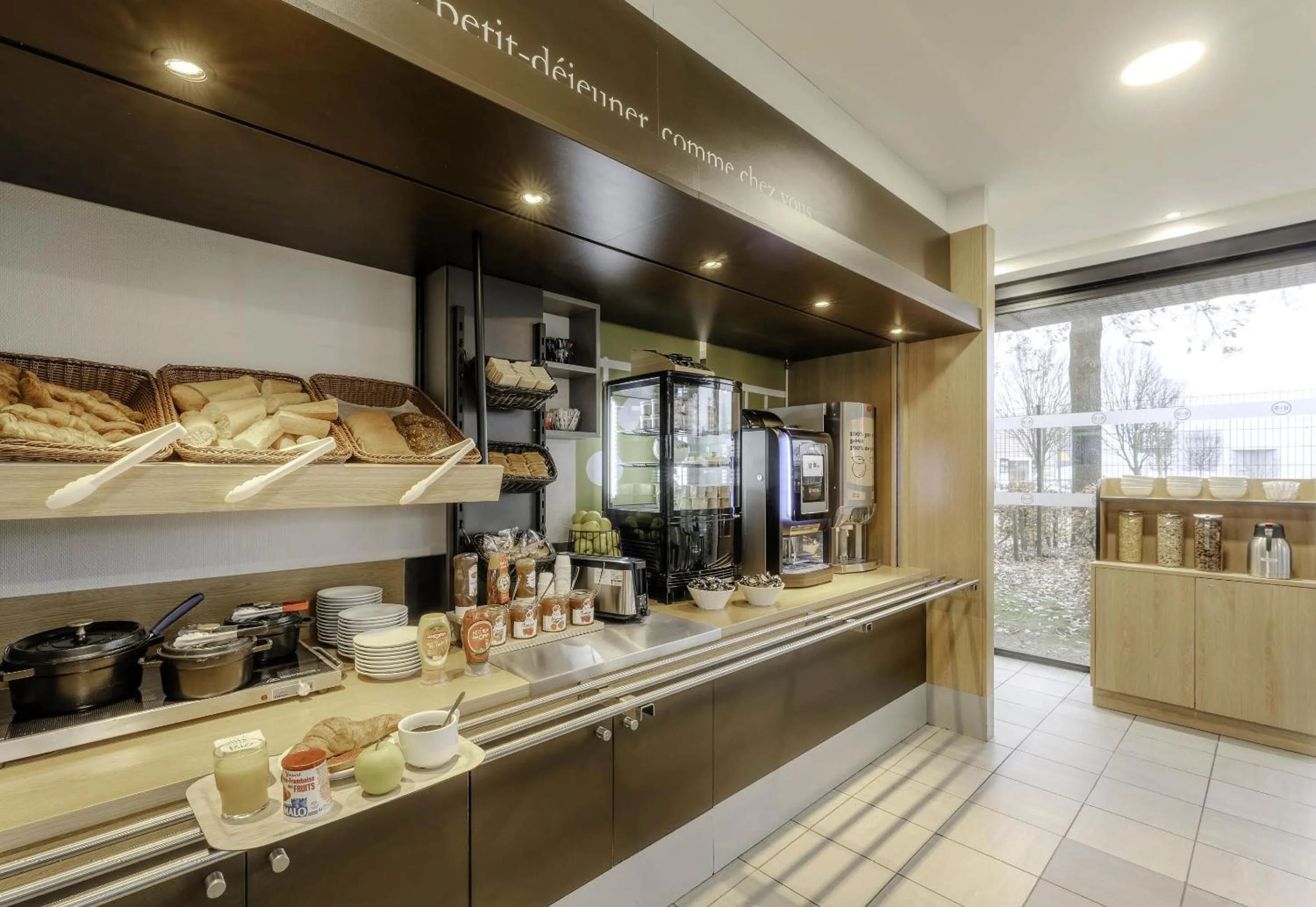 Breakfast in B&B HOTEL Arras