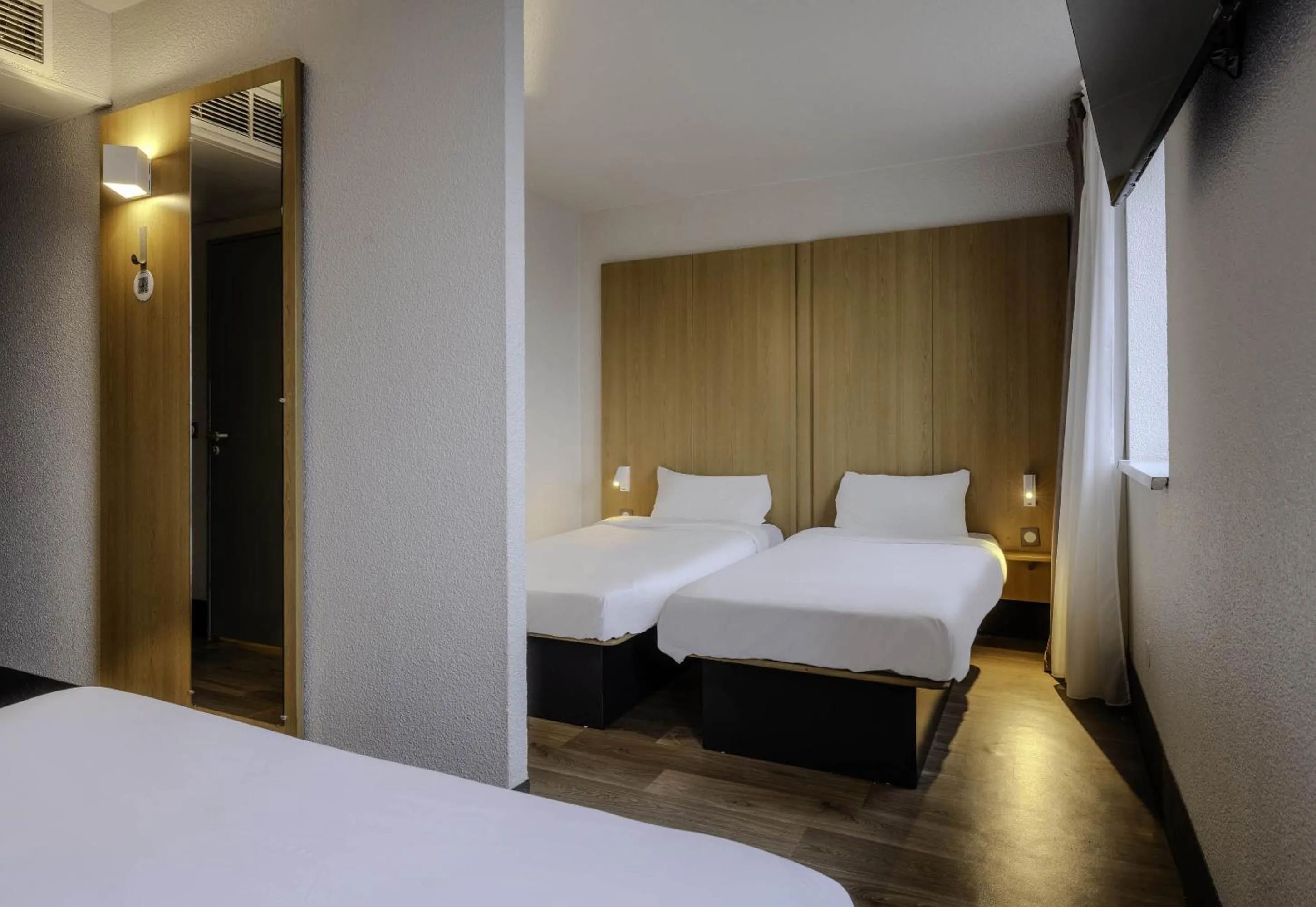 Bedroom, Bed in B&B HOTEL Arras