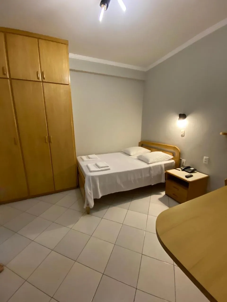 Photo of the whole room, Bed in Missouri Hotel