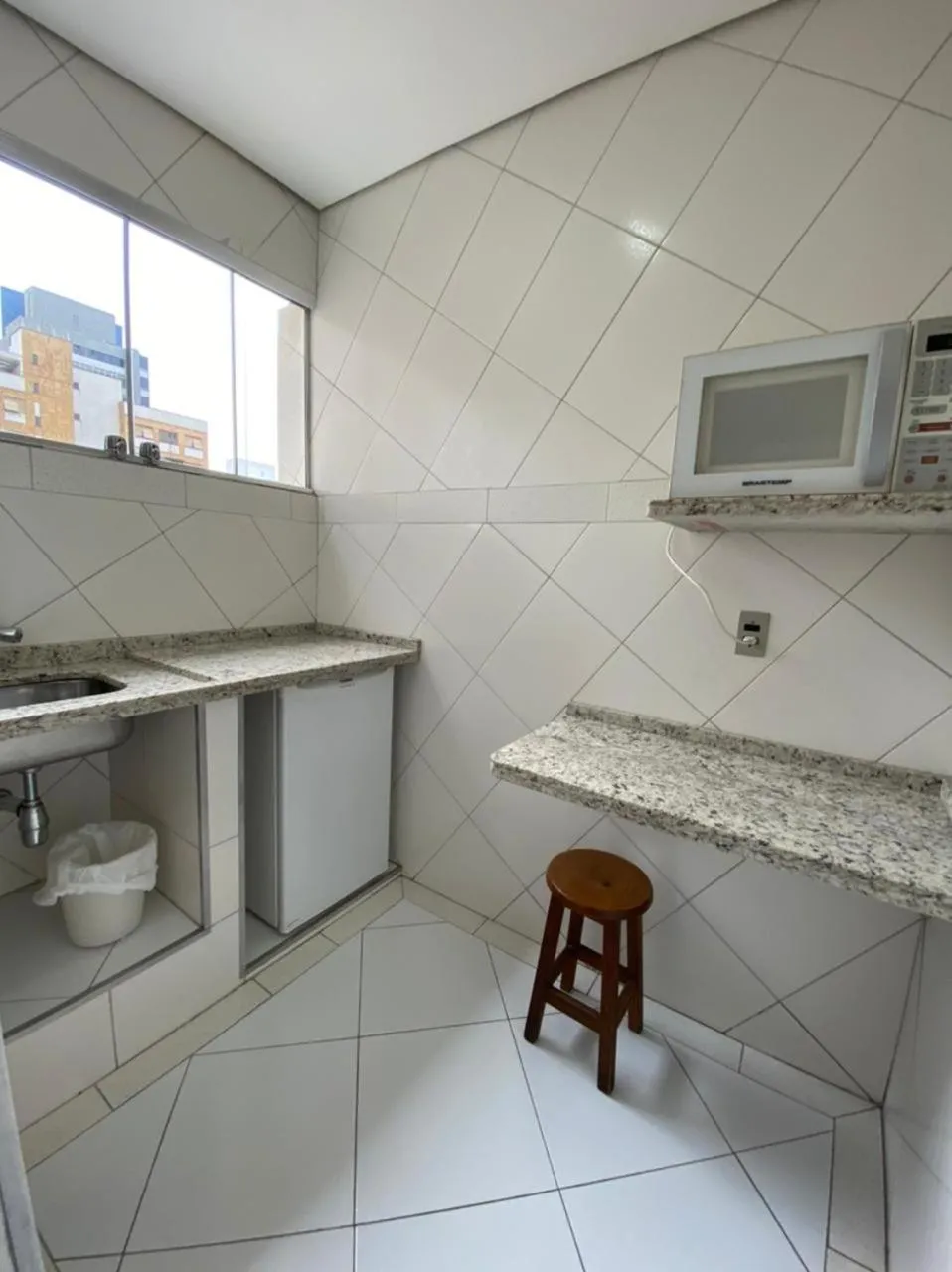 Kitchen or kitchenette in Missouri Hotel