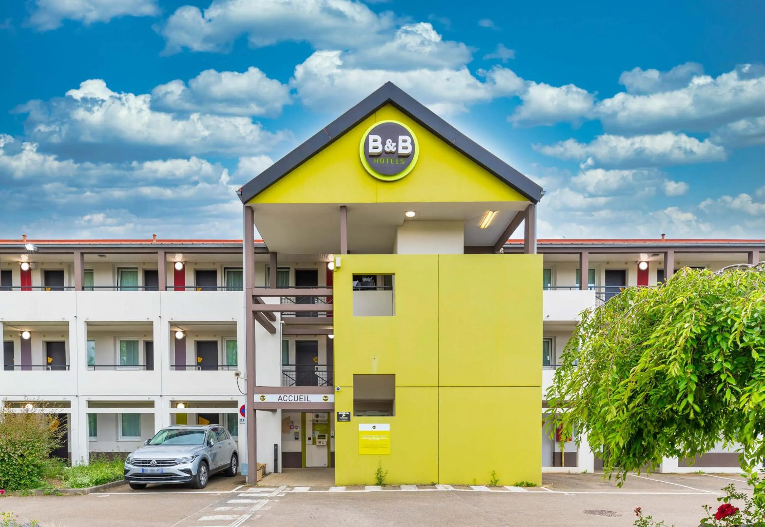 Property building in B&B HOTEL Auxerre Bourgogne