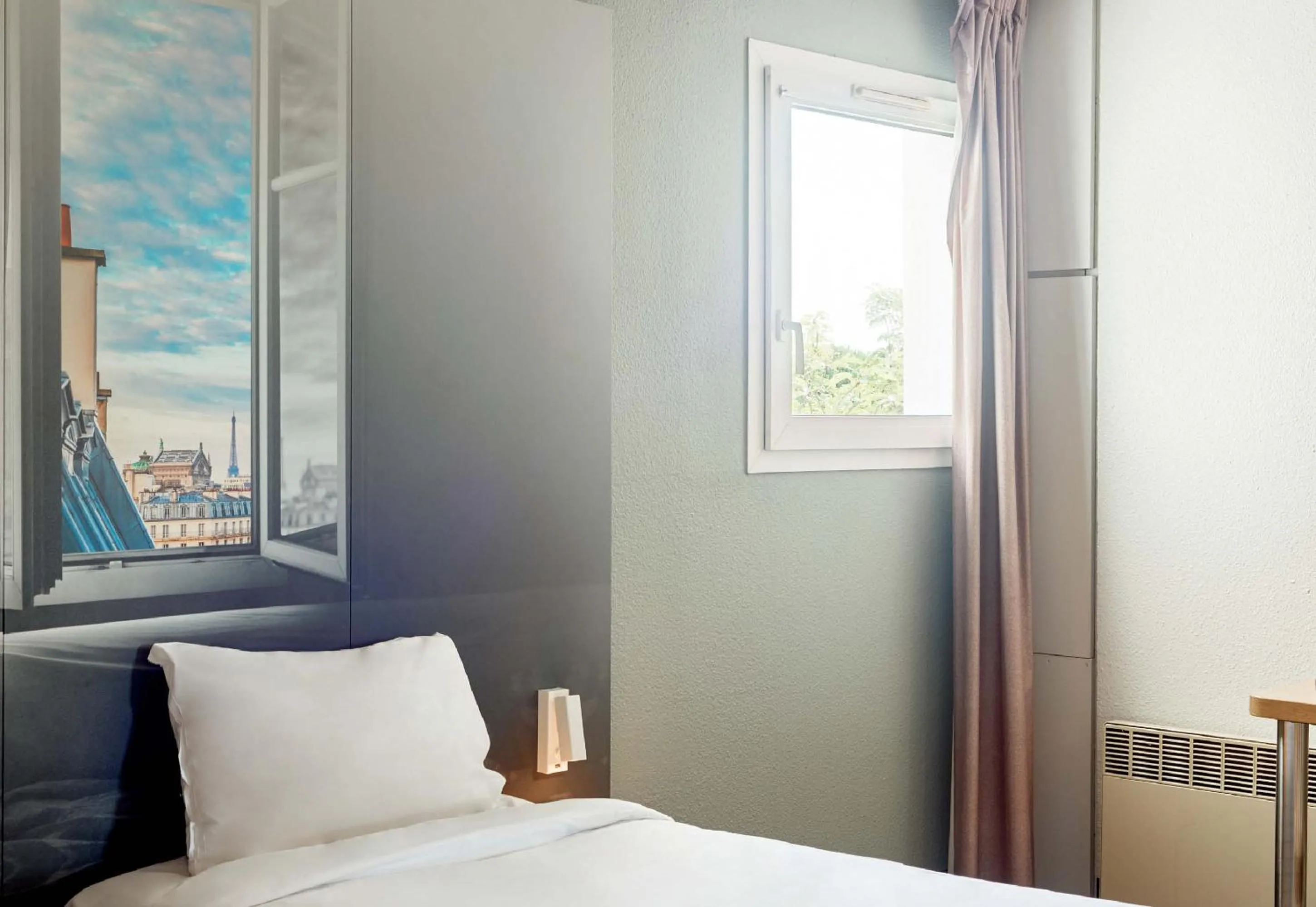 Bedroom, Bed in B&B HOTEL Montlhery