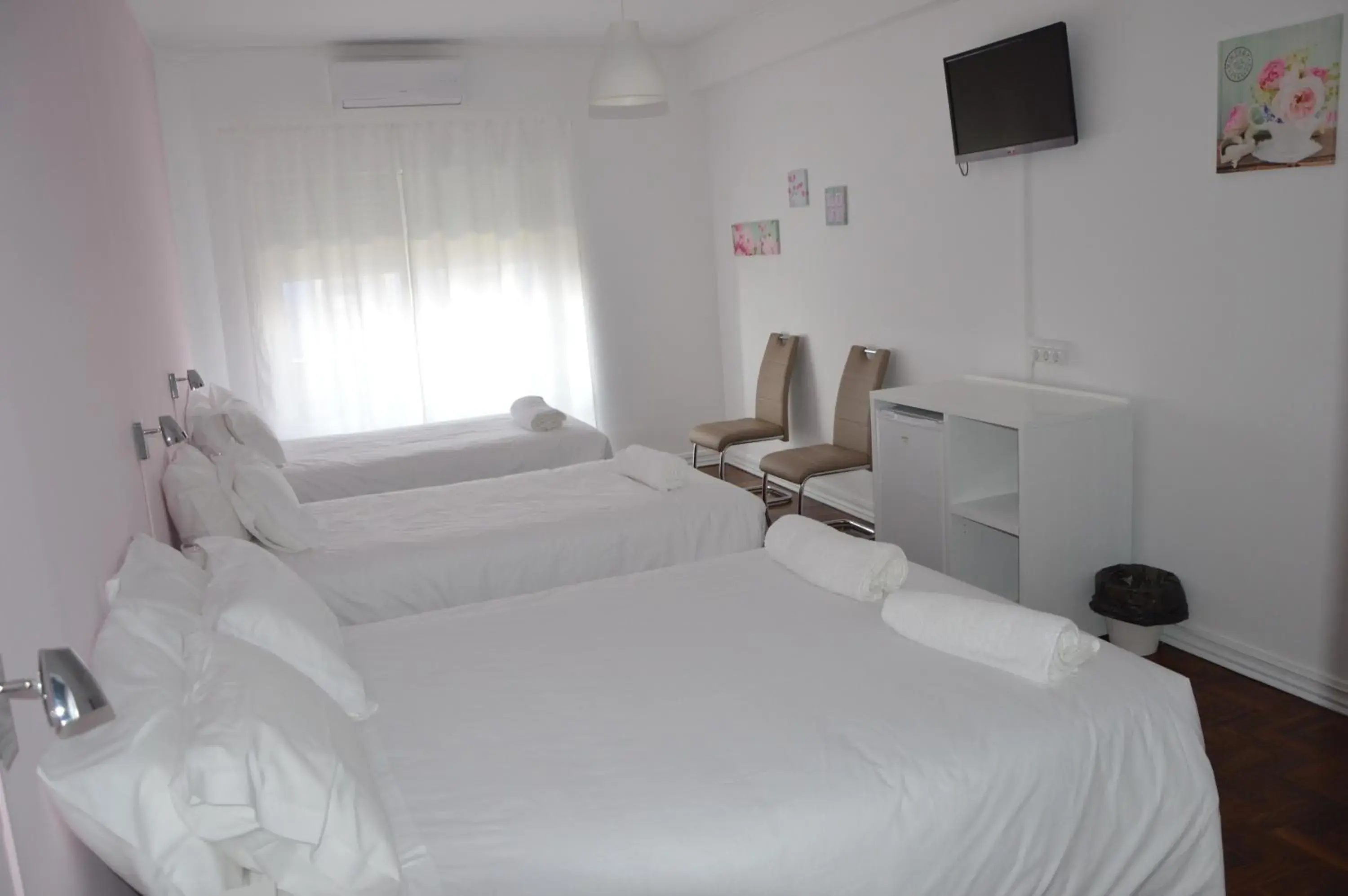 Quadruple Room in Lx Center Guesthouse Quadruple Room in Lx Center Guesthouse