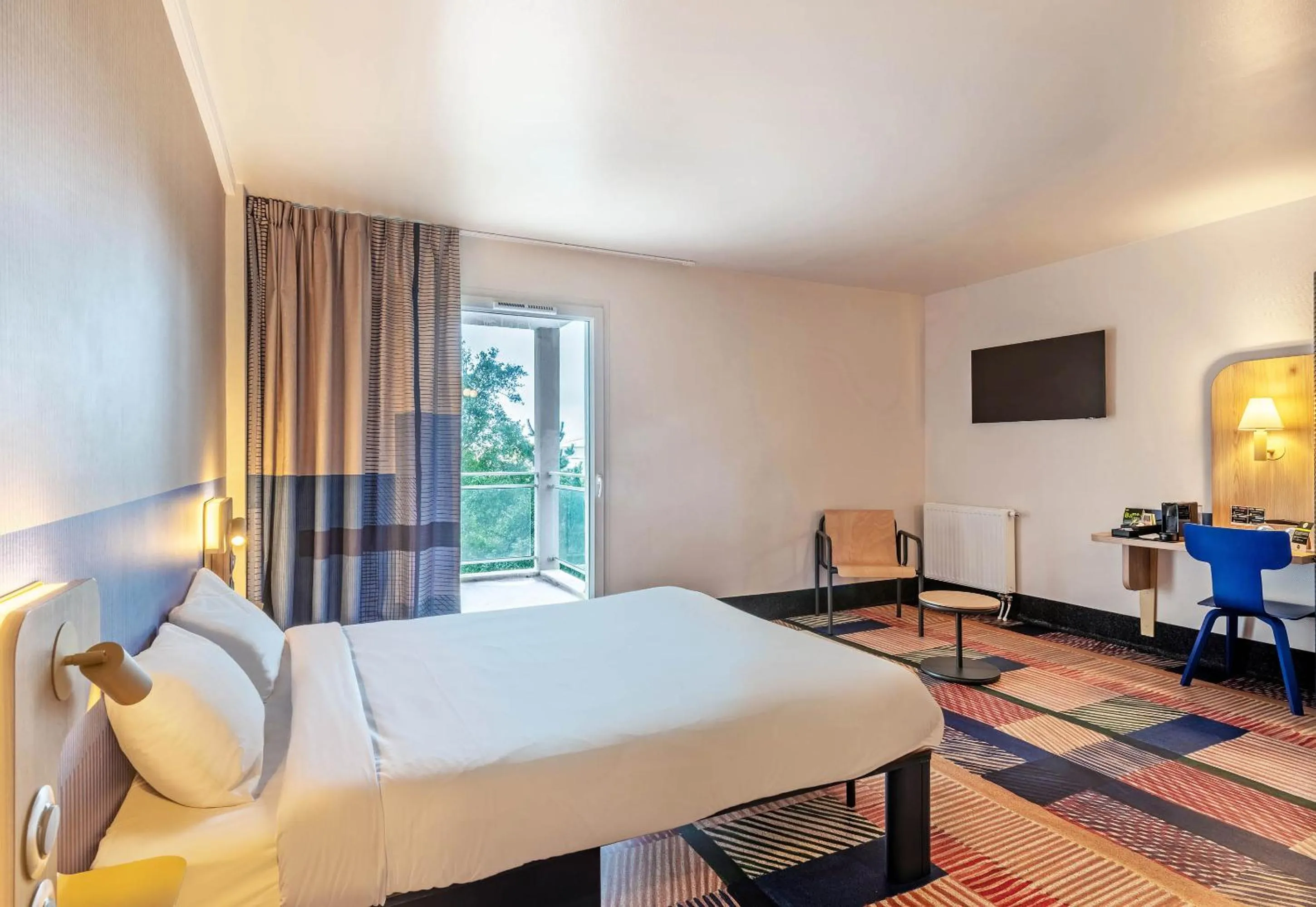 Bedroom, Bed in B&B HOTEL Brest Port du Moulin Blanc