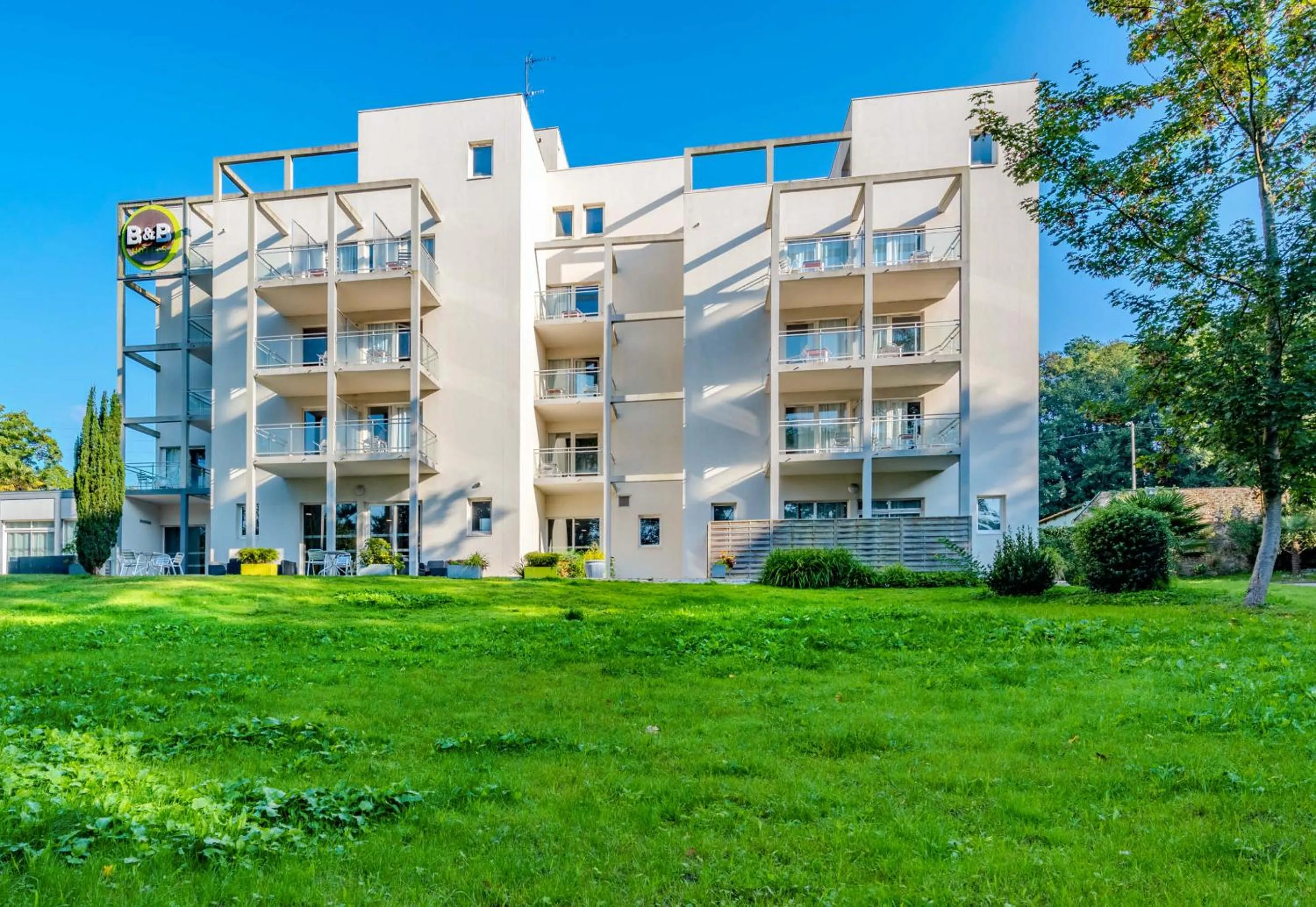 Property building in B&B HOTEL Brest Port du Moulin Blanc