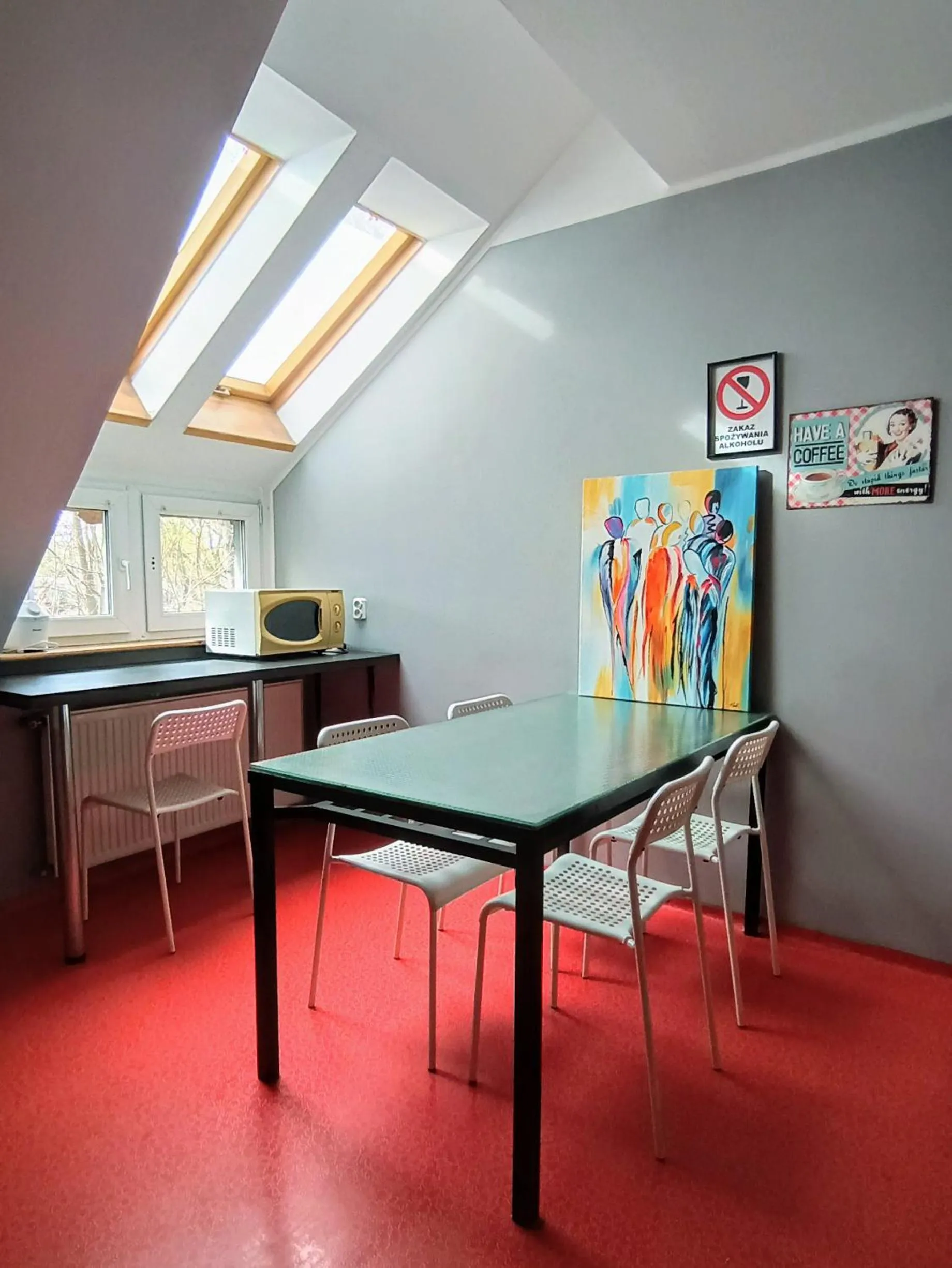Kitchen or kitchenette in Fitness Hostel - darmowy parking