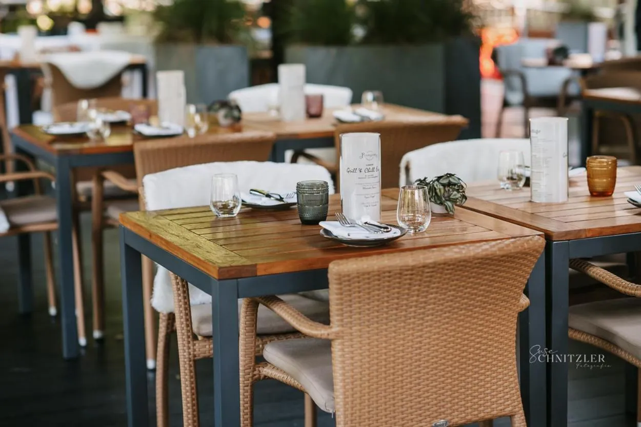 Restaurant/places to eat in Hotel "Schloss Friedestrom"