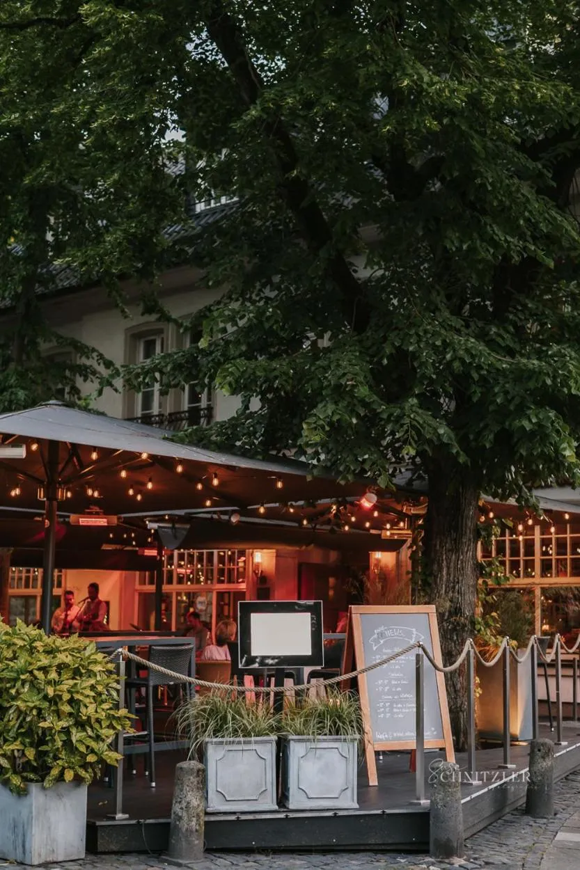 Restaurant/places to eat in Hotel "Schloss Friedestrom"