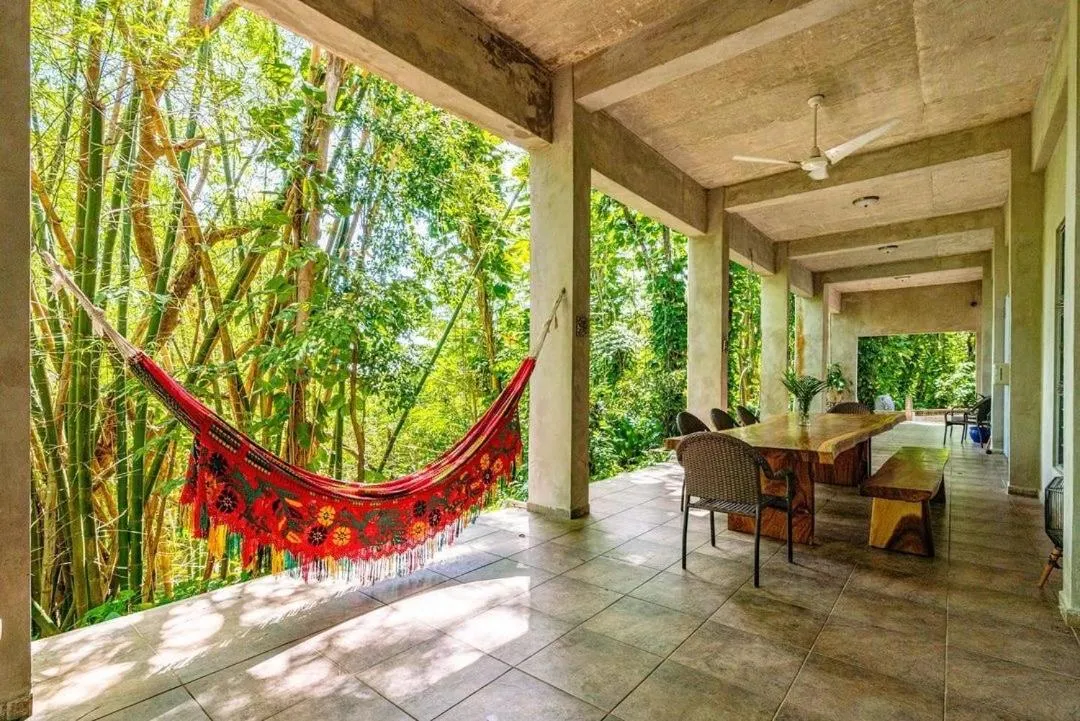 Property building in Dos Aguas