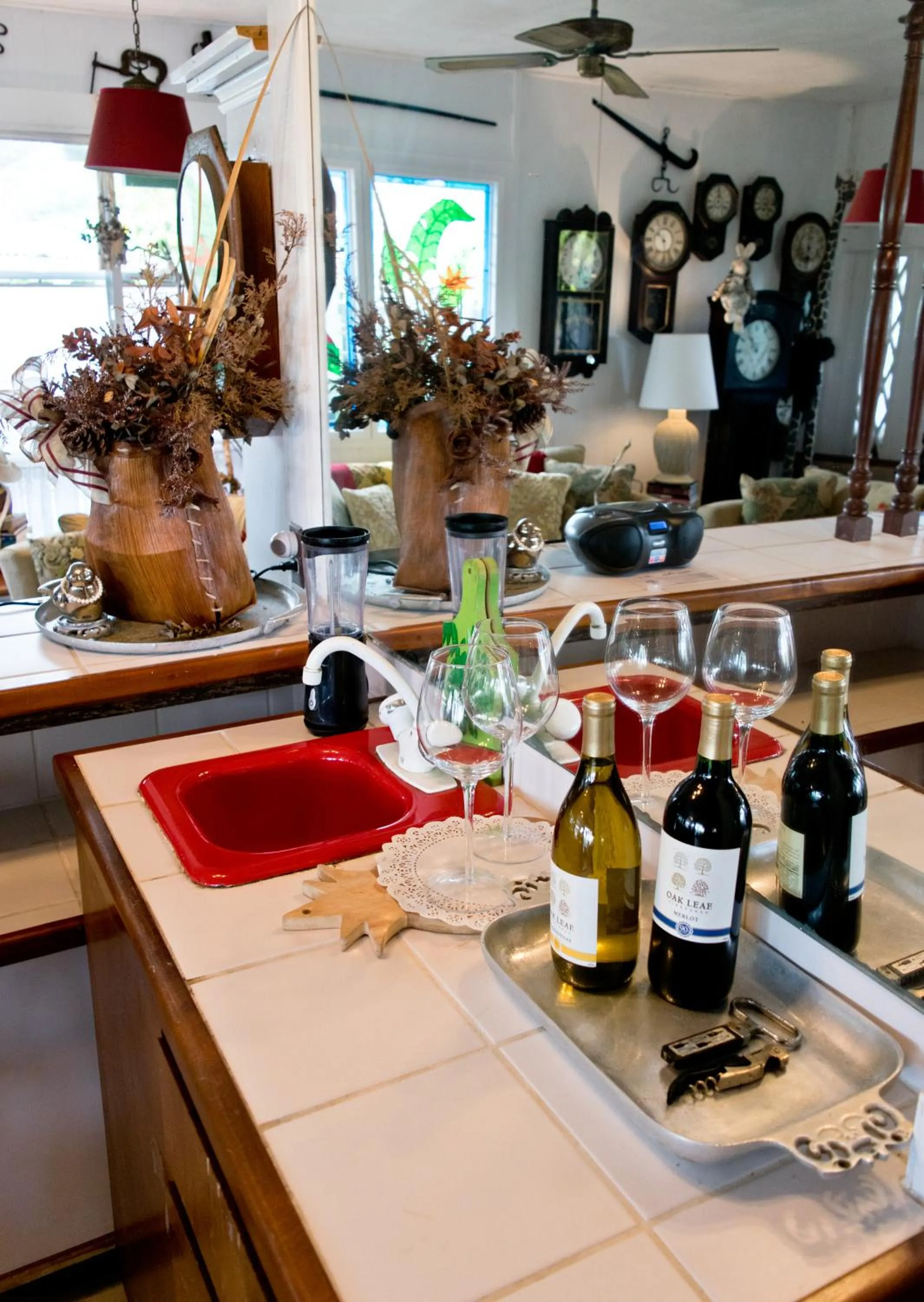 Coffee/tea facilities in Hale Kawehi BnB Guesthouse