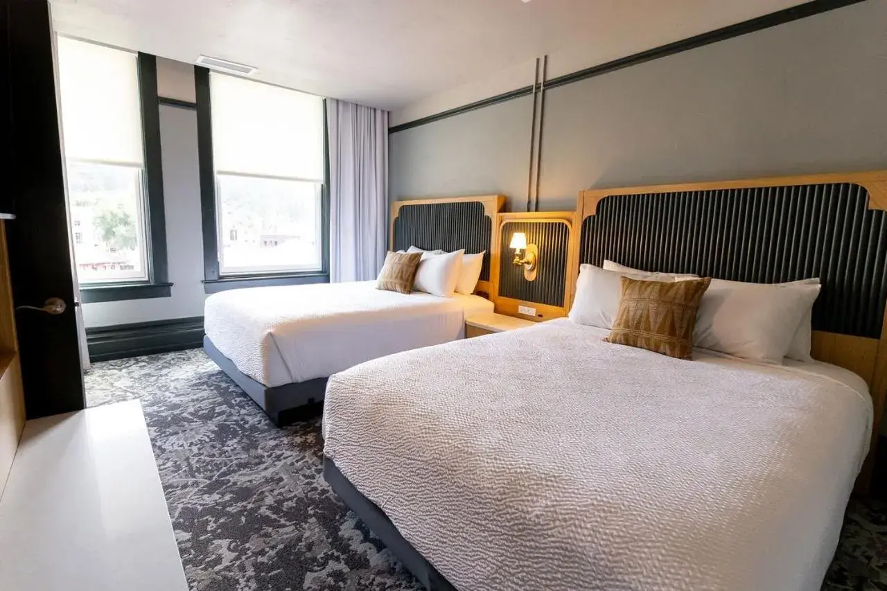 King Suite in Historic Franklin Hotel King Suite in Historic Franklin Hotel