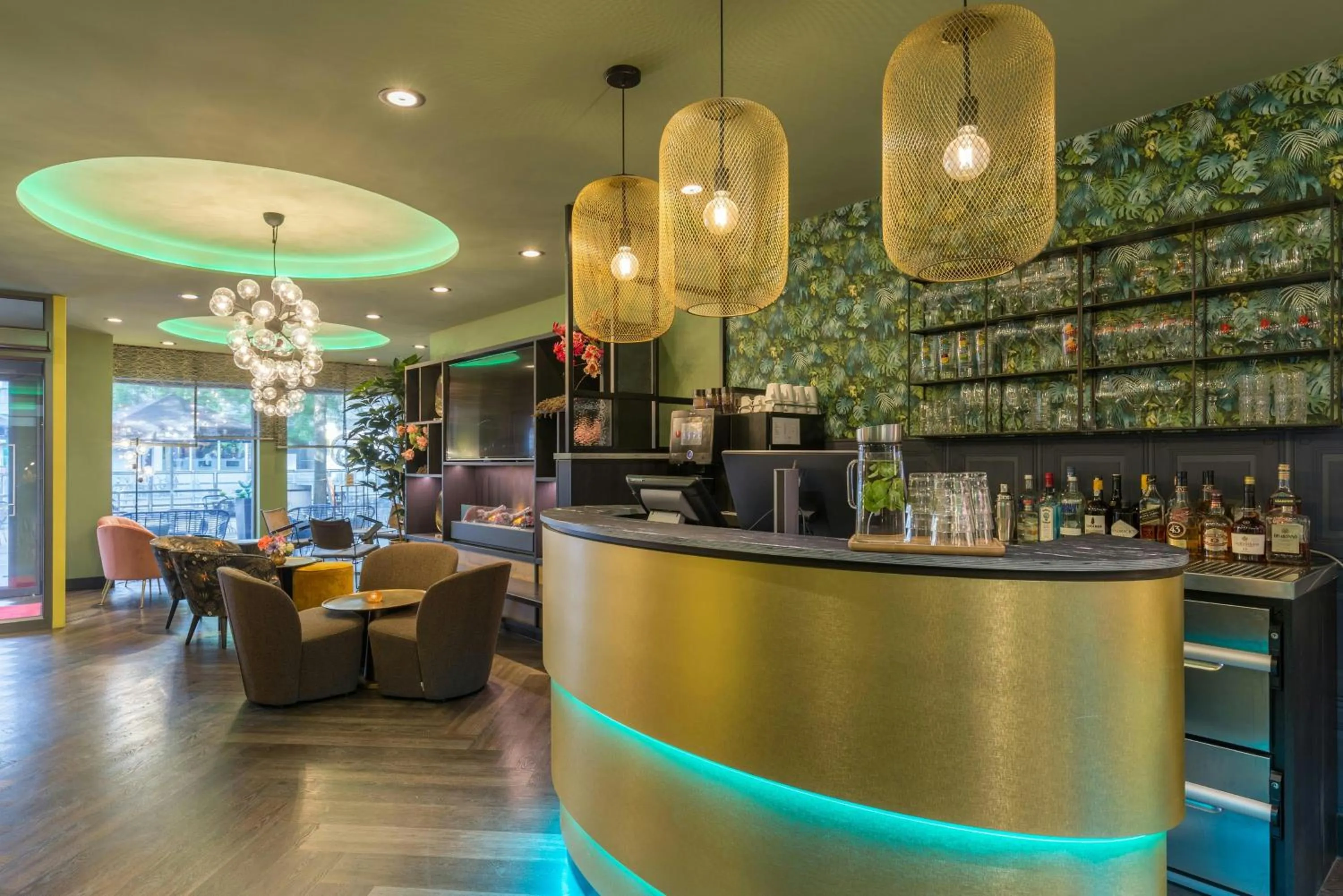 Lounge or bar in Leonardo Hotel Antwerpen