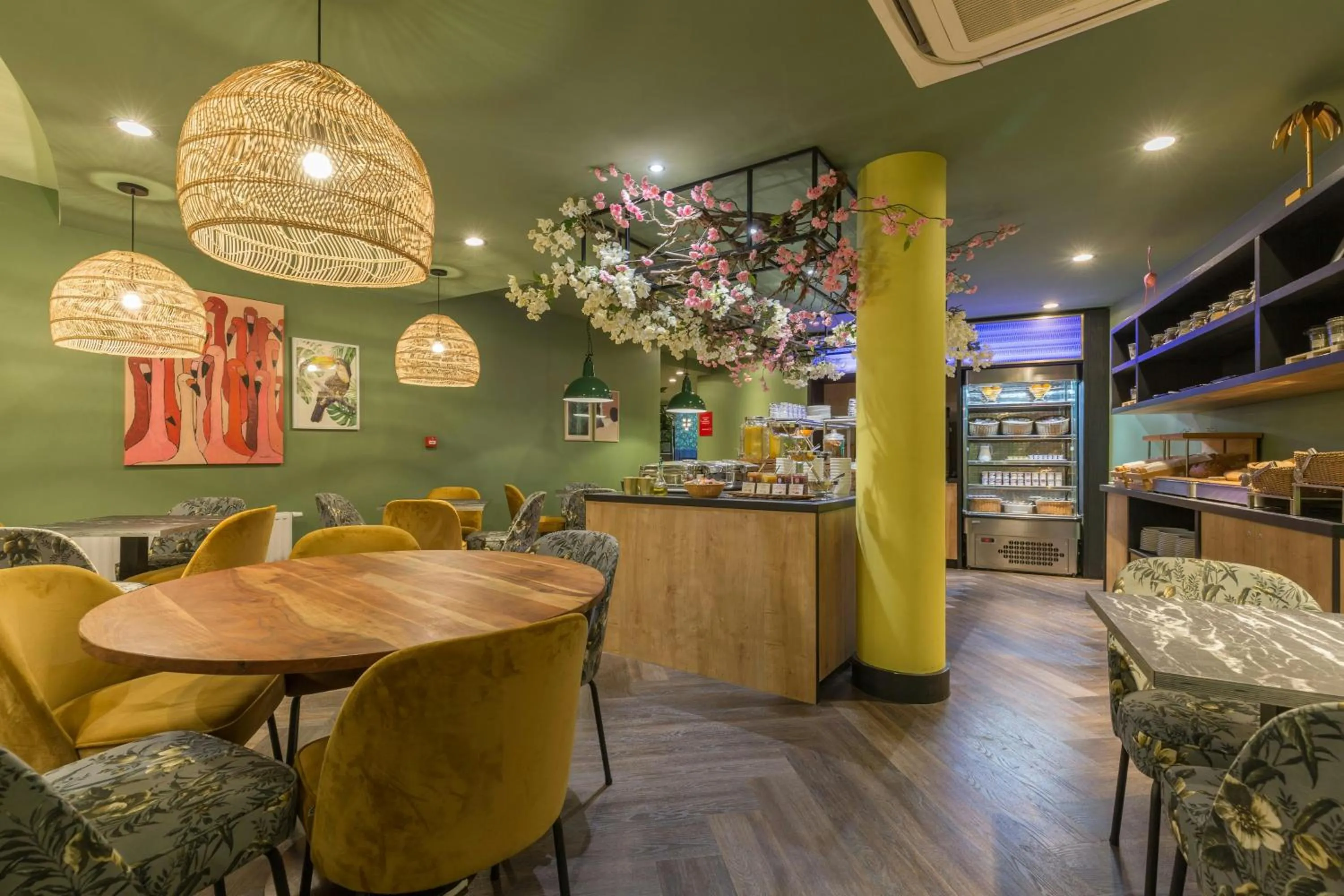 Breakfast in Leonardo Hotel Antwerpen