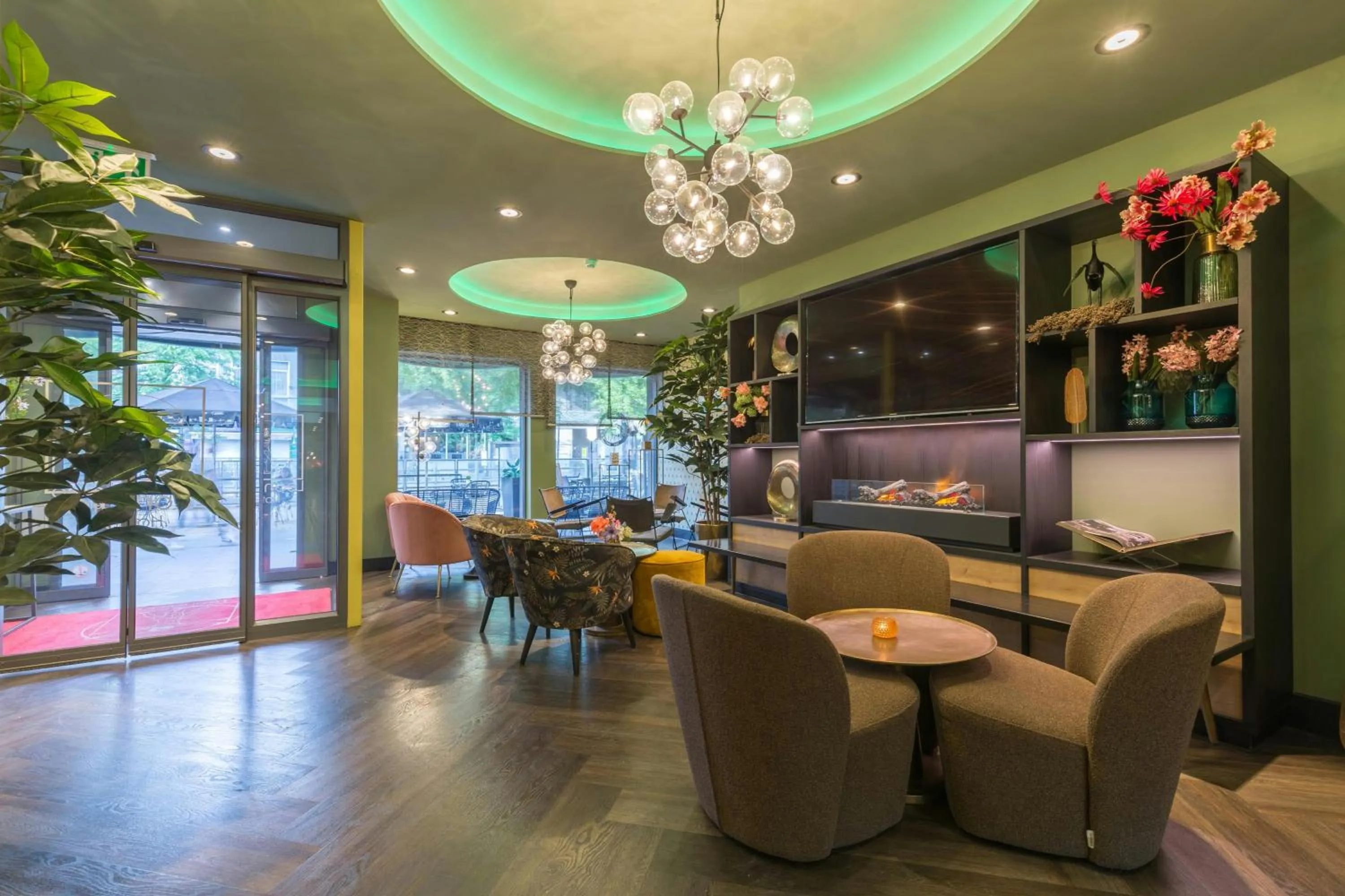 Lobby or reception in Leonardo Hotel Antwerpen