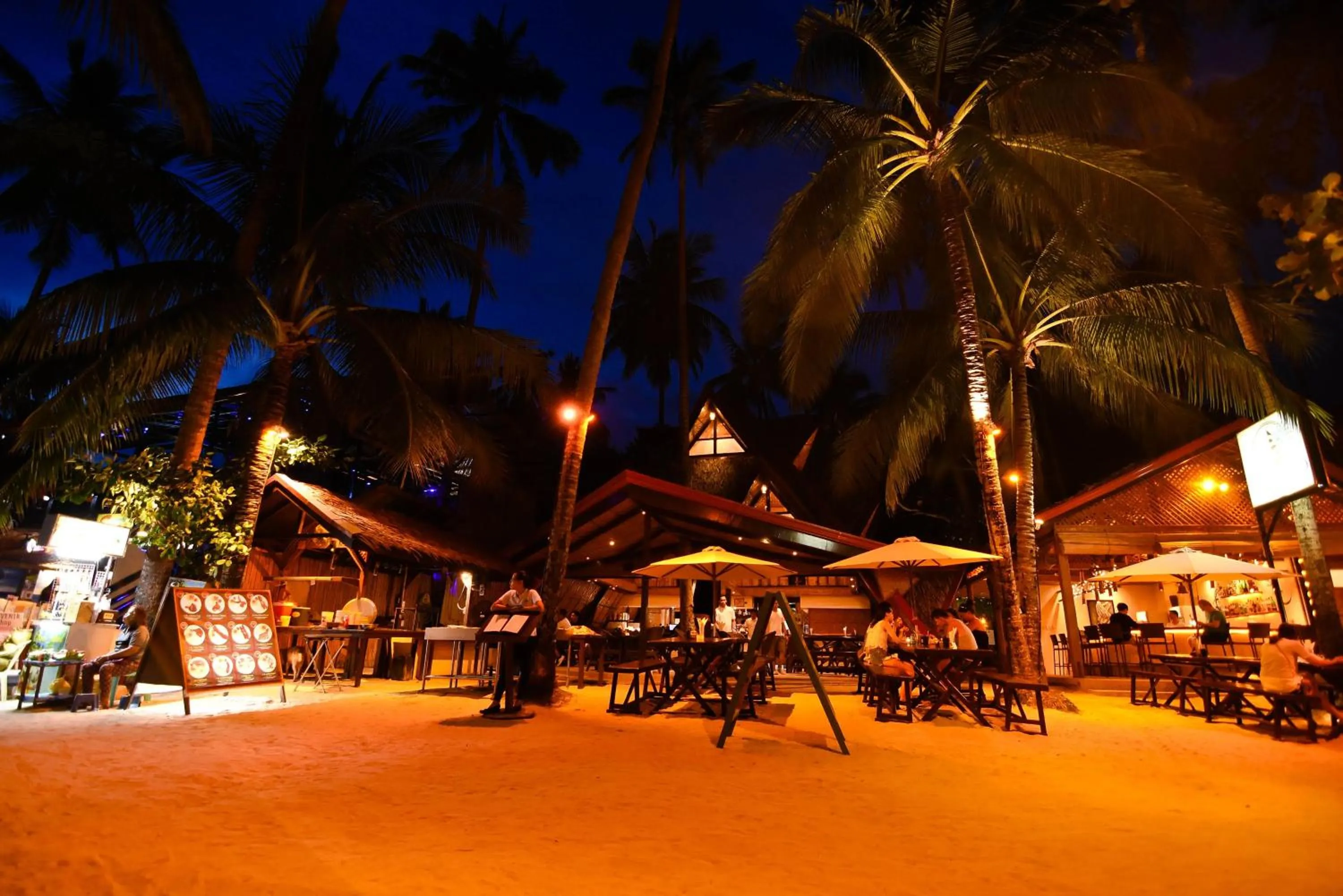 Restaurant/places to eat in Pyramid Resort