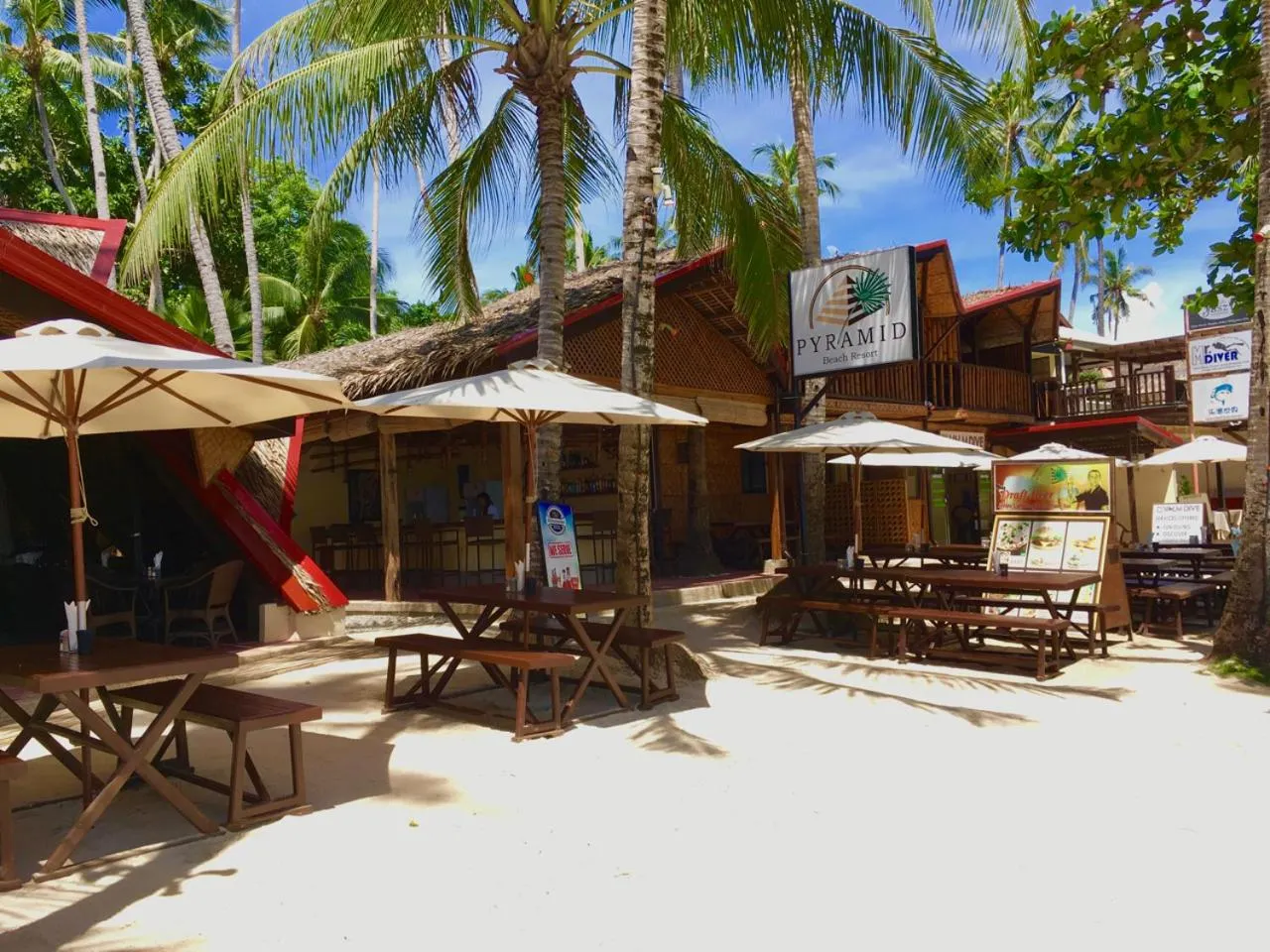 Restaurant/places to eat in Pyramid Resort