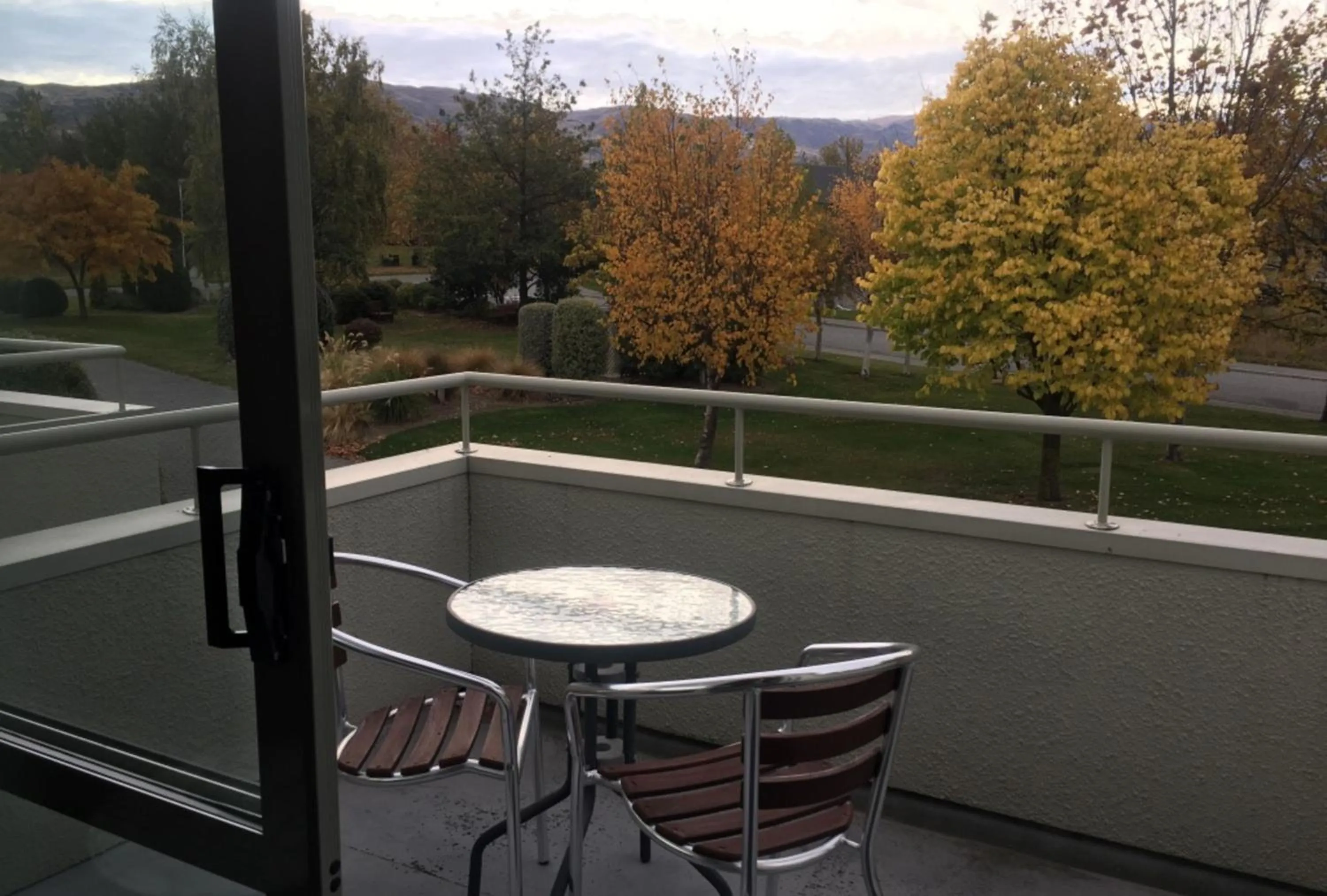 Colonial Manor Motel