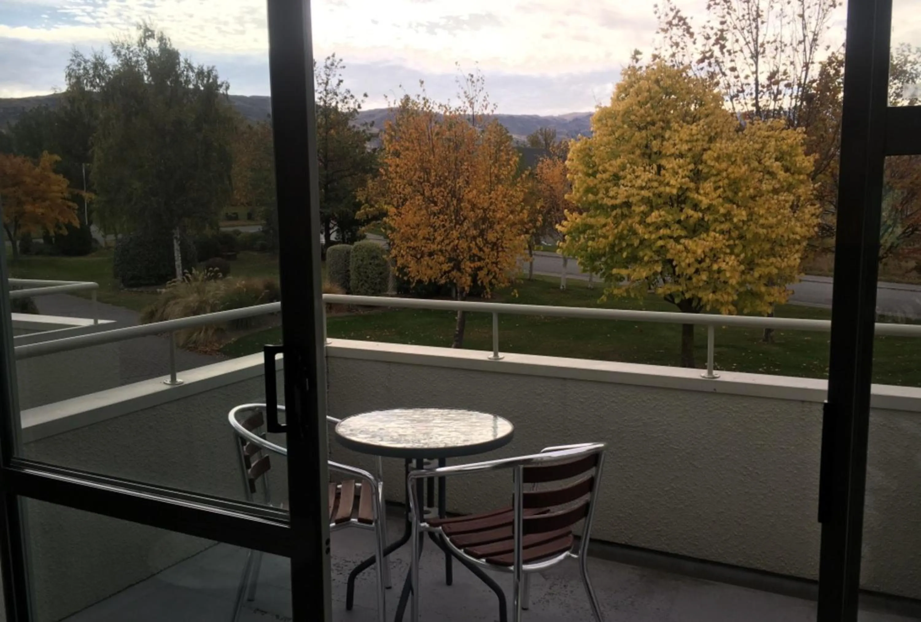 Colonial Manor Motel