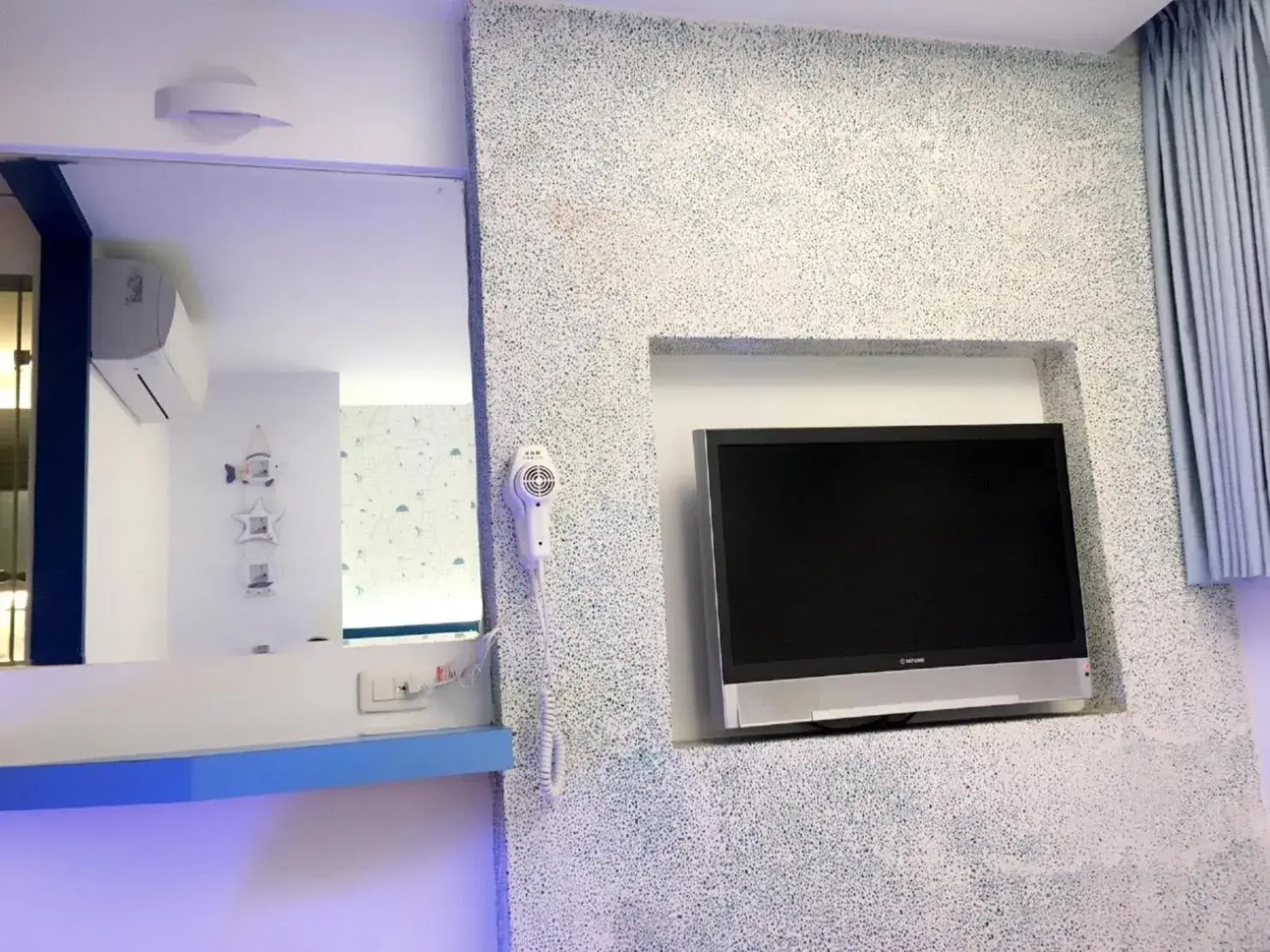 Double Room with Private Bathroom in Honey Prince Double Room with Private Bathroom in Honey Prince