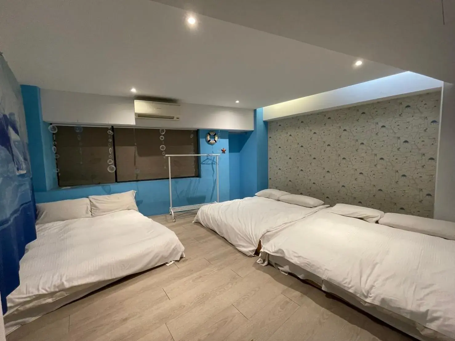 Family Suite in Honey Prince Family Suite in Honey Prince