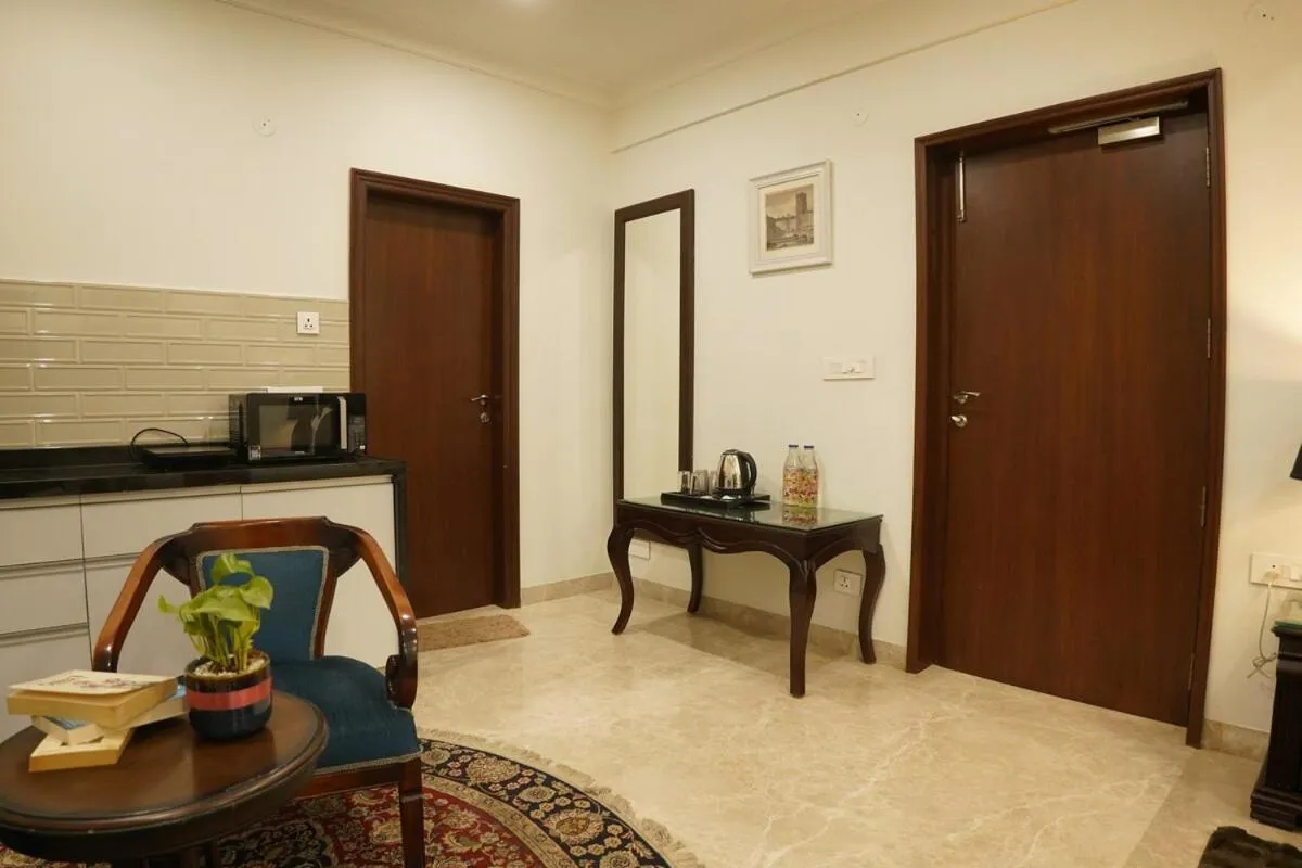 Seating area in Palm 34