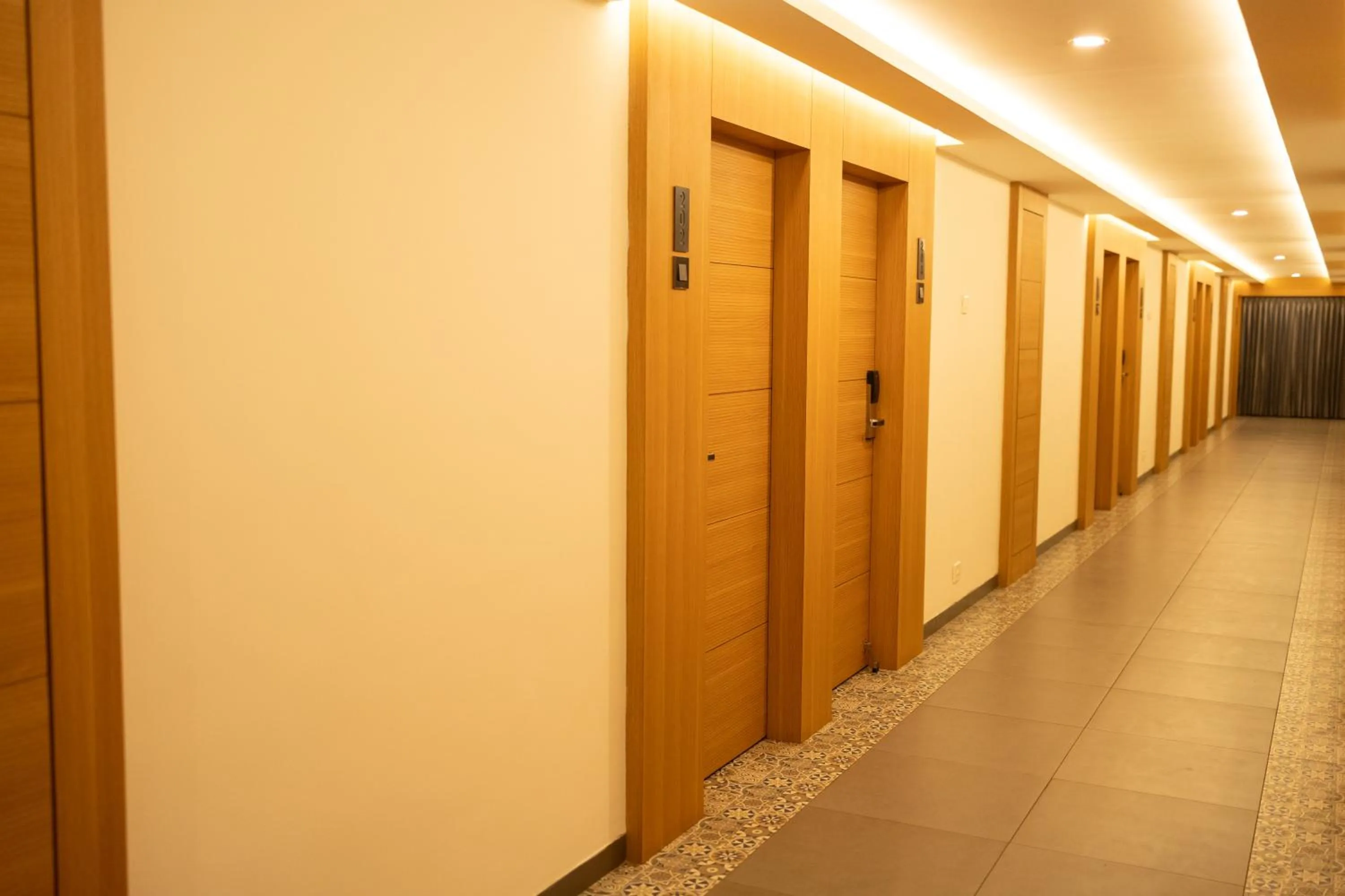 Property building in Hotel Vales Park