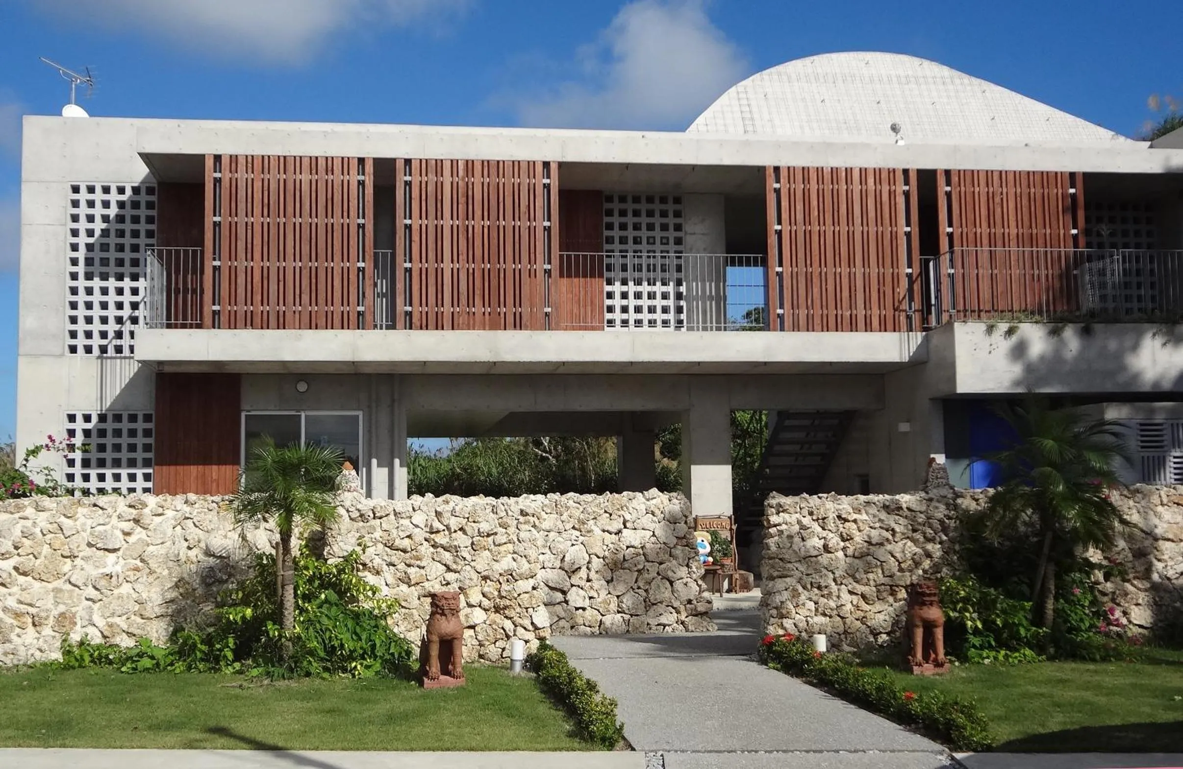 Property building in Asahinoyado Shidakaji