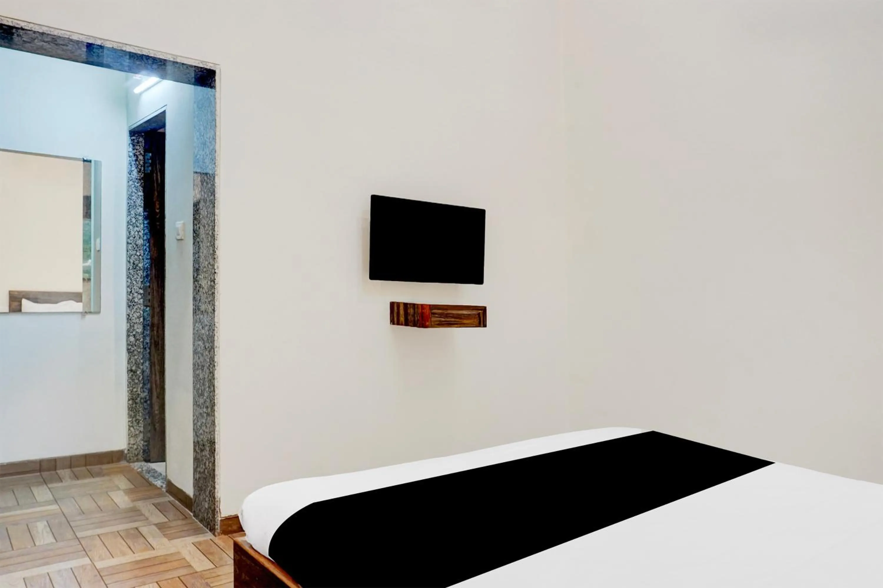 Bedroom, Bed in Hotel O Ambassador Hotel Panchgani