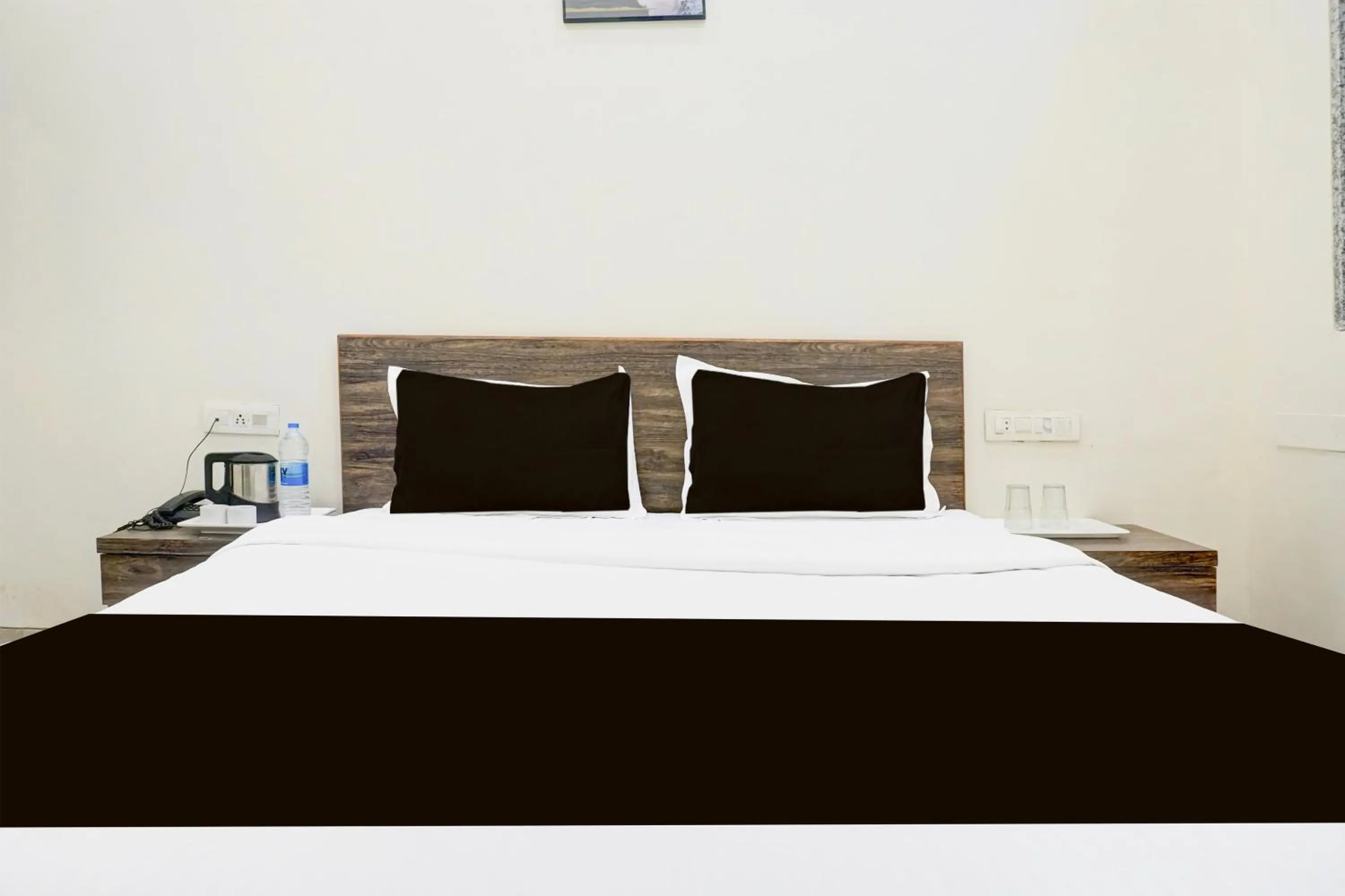 Bedroom, Bed in Hotel O Ambassador Hotel Panchgani