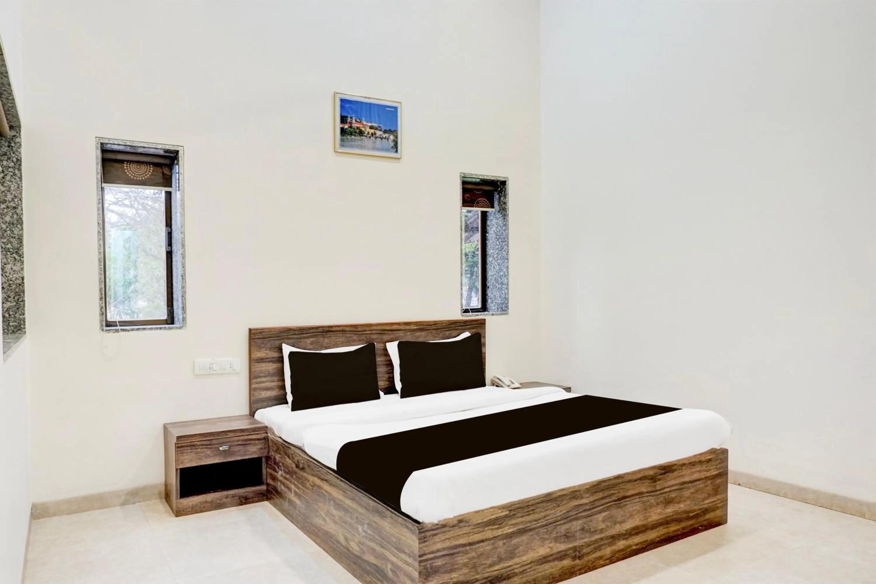 Bedroom, Bed in Hotel O Ambassador Hotel Panchgani