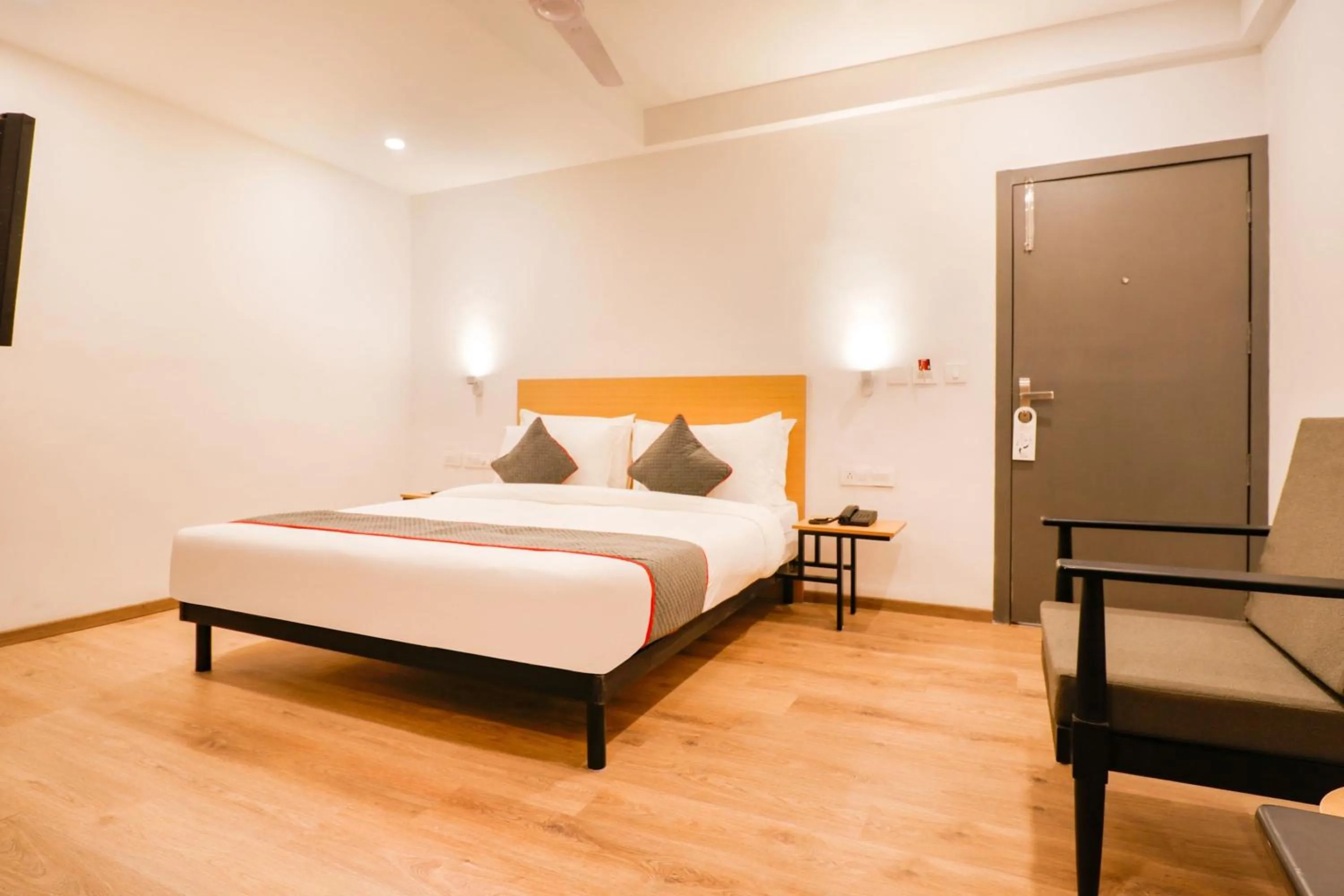 Standard Double Room - single occupancy in Townhouse South Tukoganj