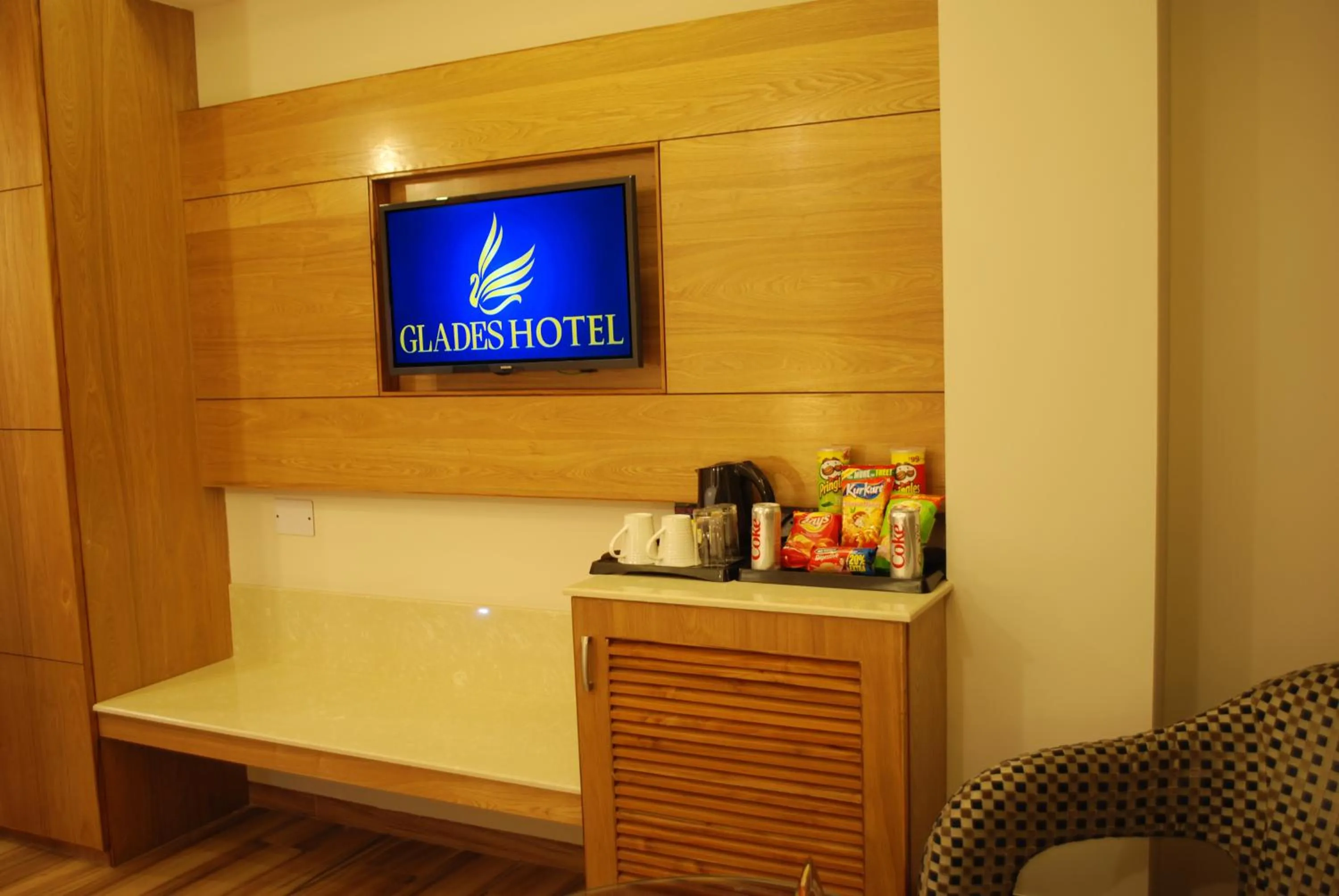 Coffee/tea facilities in Glades Hotel