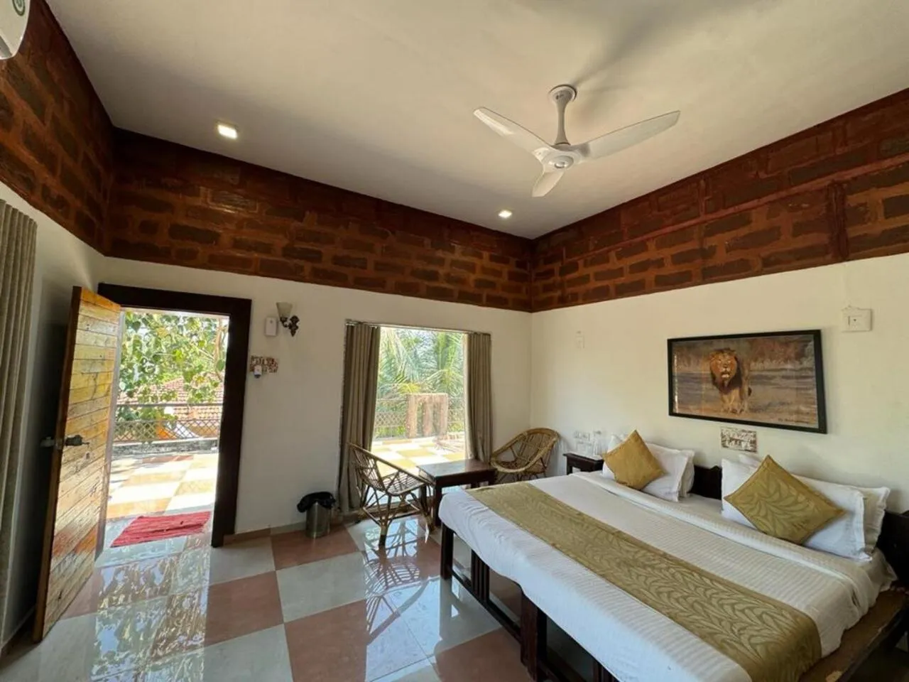 Bed in Gir Lions Paw Resort with Swimming Pool