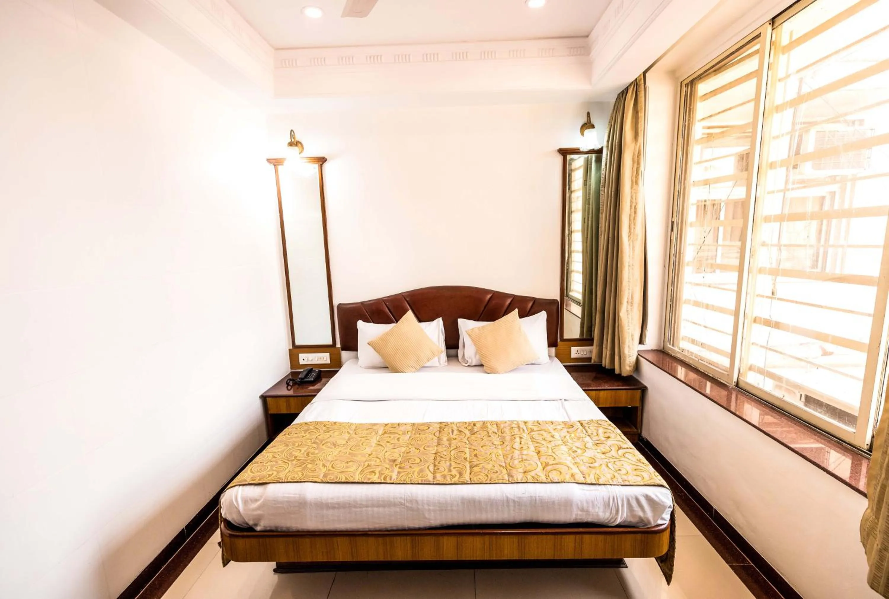 Bedroom in Hotel Parklane