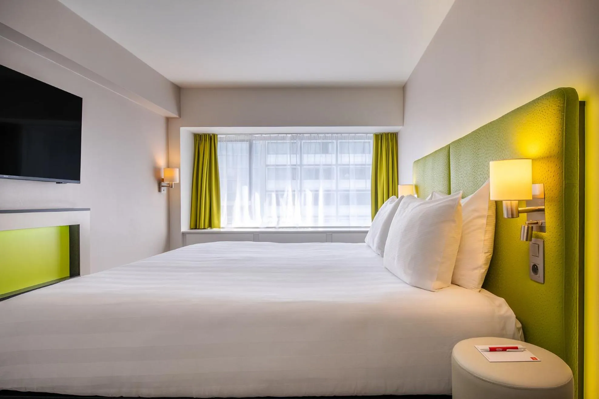 Bedroom, Bed in Thon Hotel Brussels City Centre