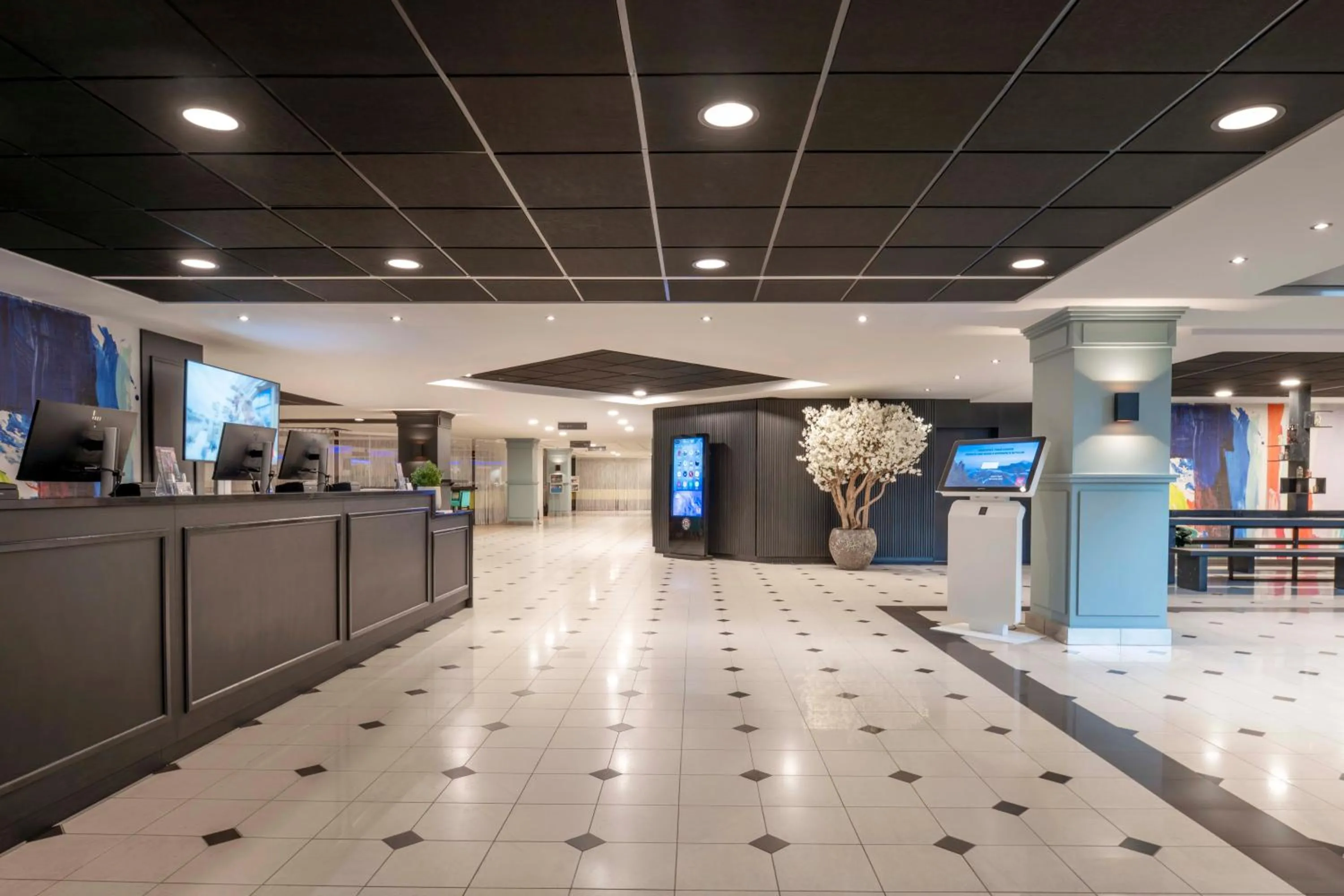 Lobby or reception in Thon Hotel Brussels City Centre