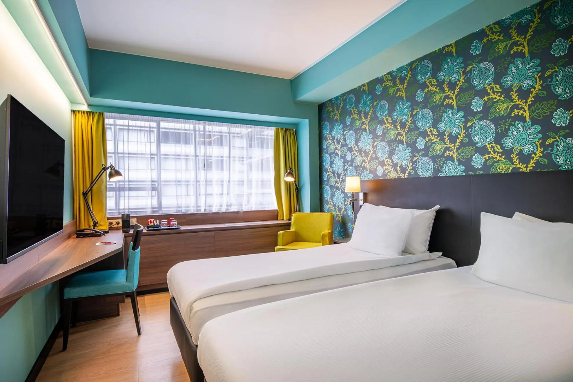 Coffee/tea facilities, Bed in Thon Hotel Brussels City Centre