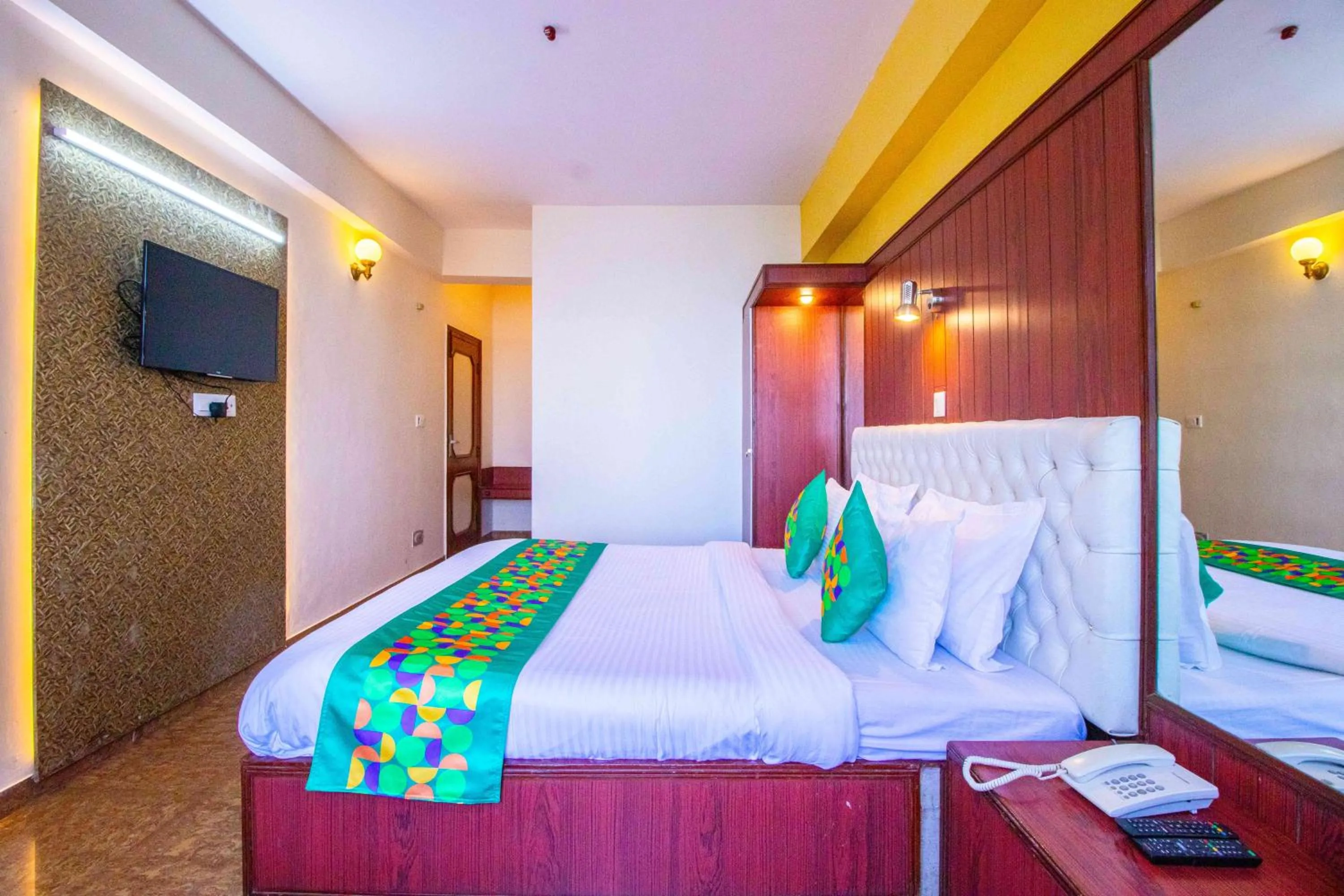 Bedroom, Bed in Treebo Varuna With Mountain View, Mall Road