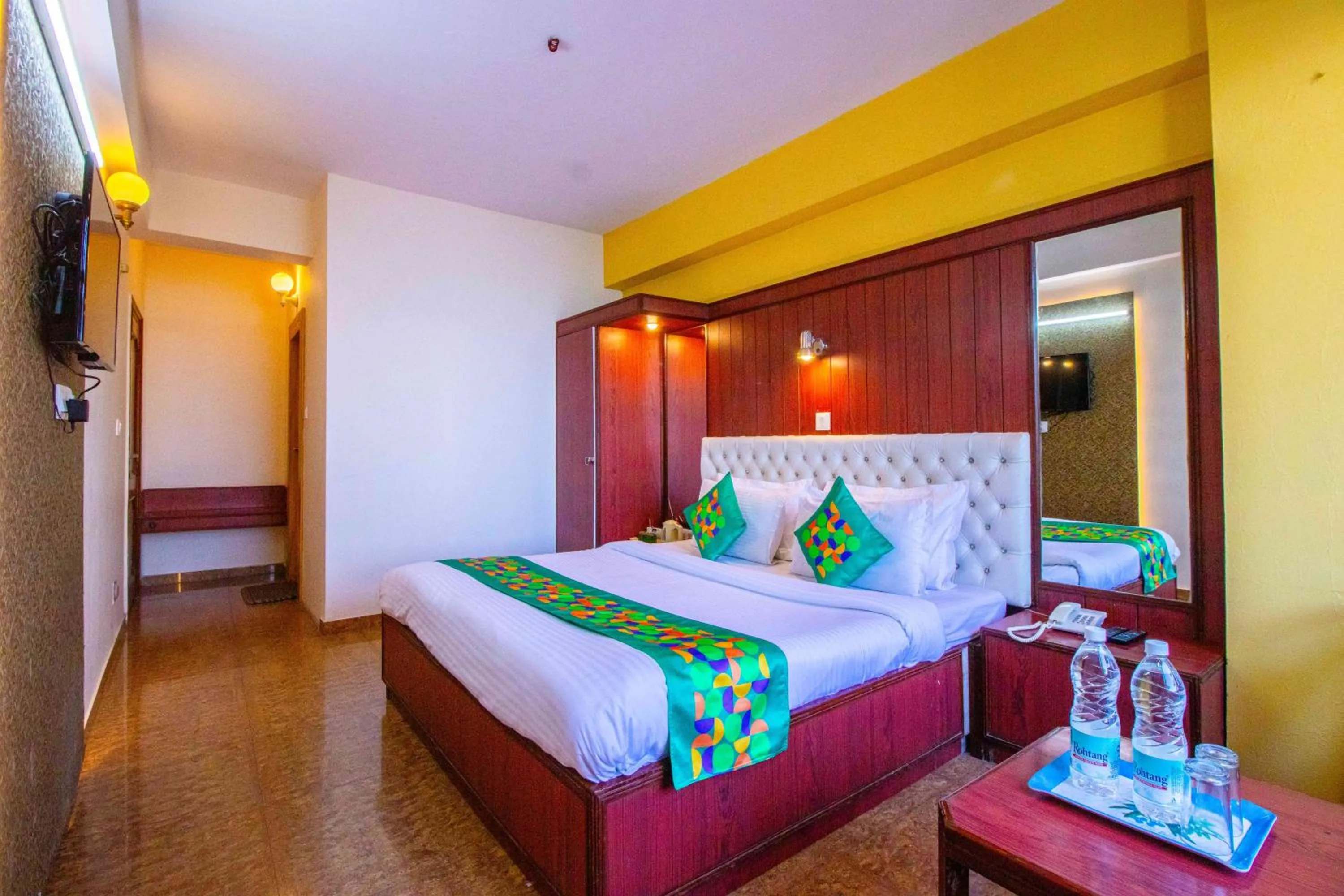 Bedroom, Bed in Treebo Varuna With Mountain View, Mall Road