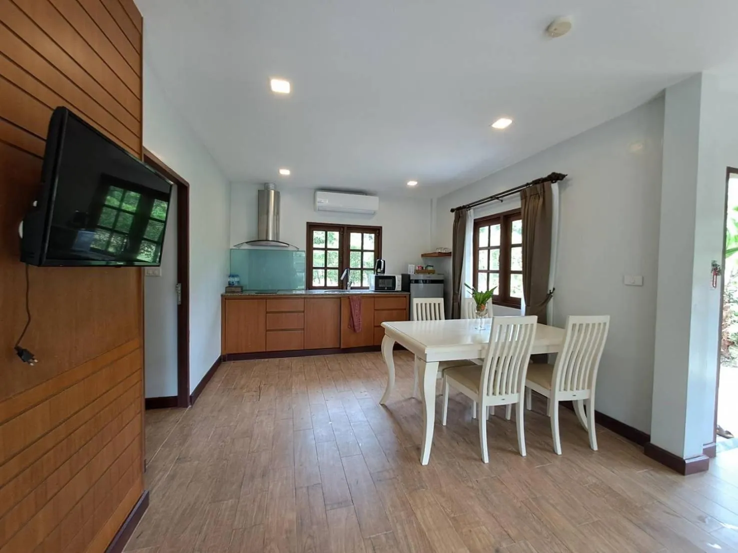 Kitchen or kitchenette in Alisea Pool Villa Aonang