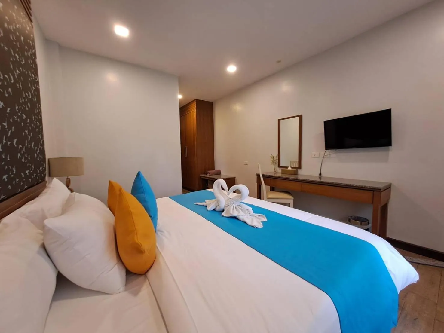 Bed in Alisea Pool Villa Aonang