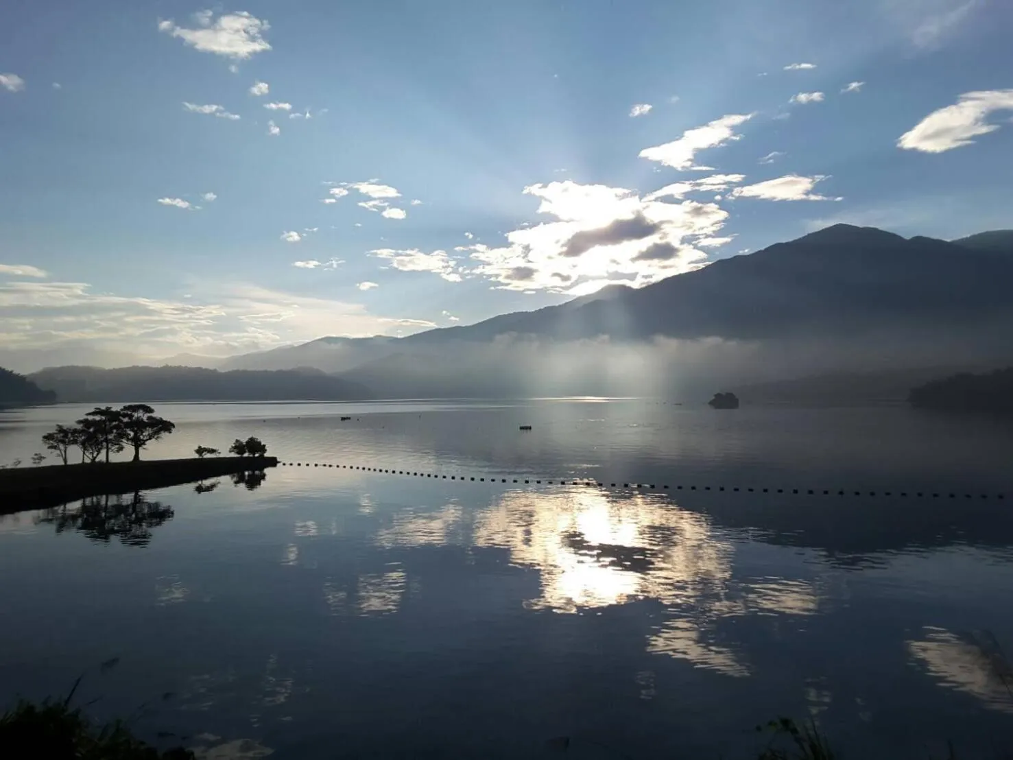 Sunrise in Minren Hotel