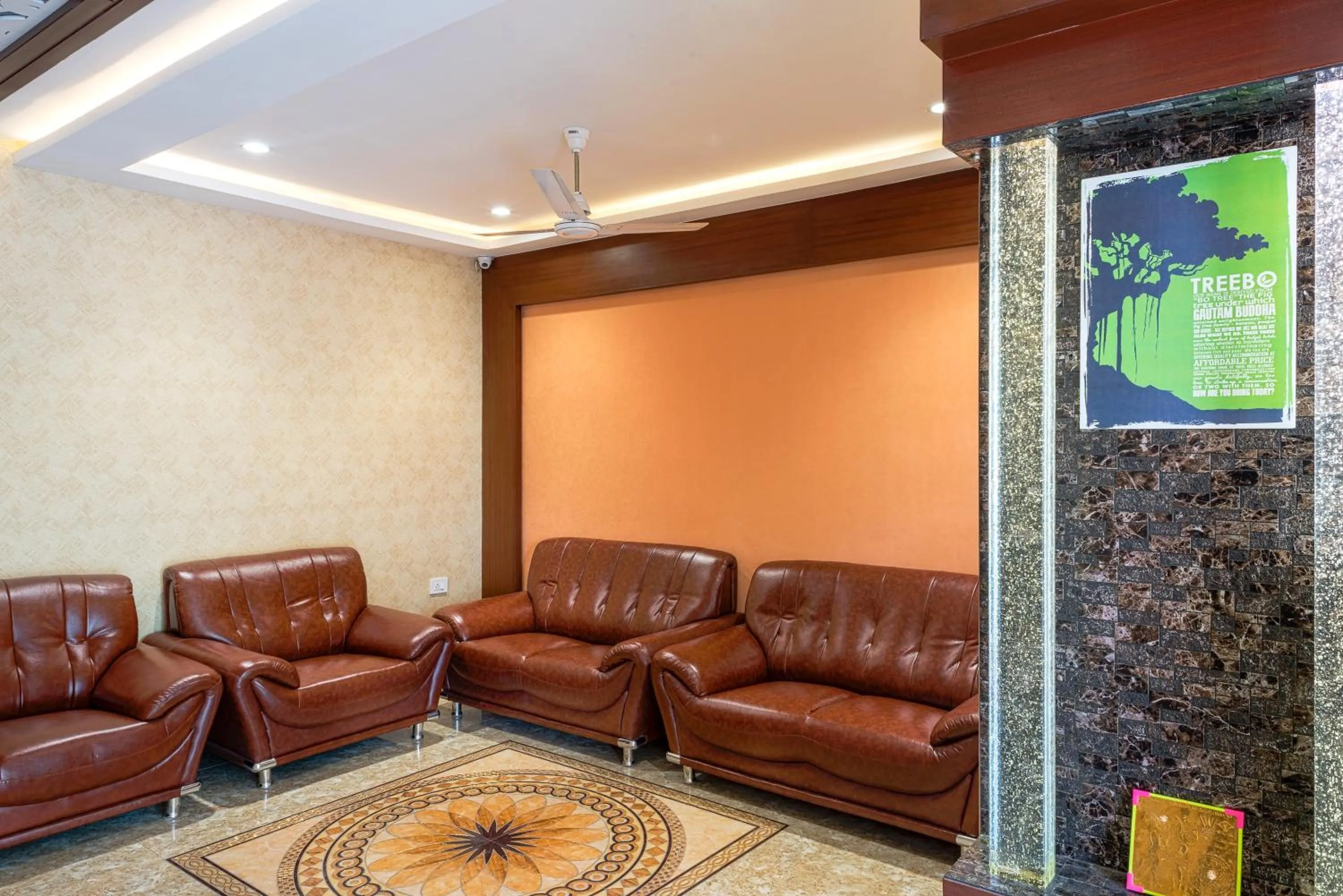Lobby or reception in Treebo Empire