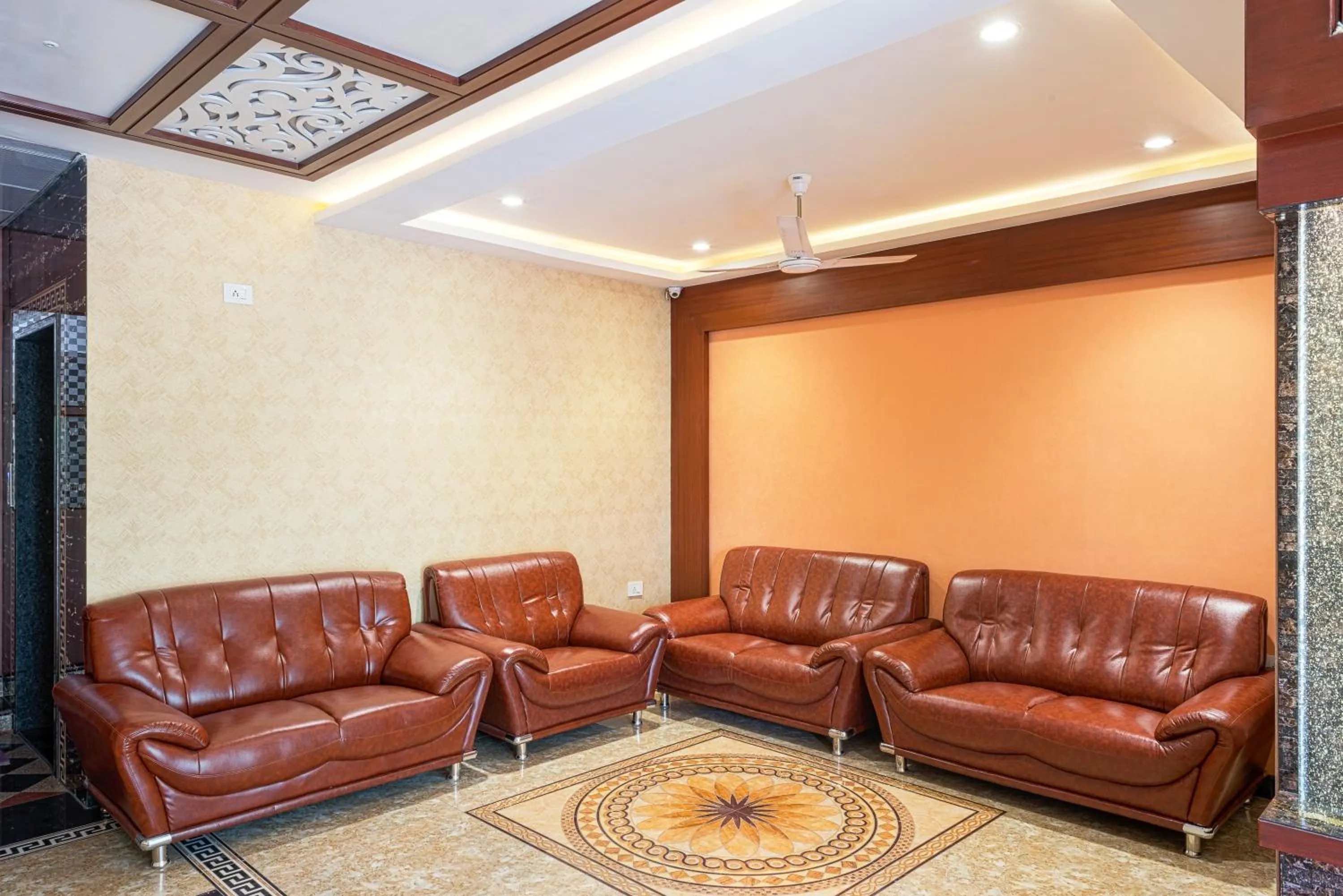 Lobby or reception in Treebo Empire