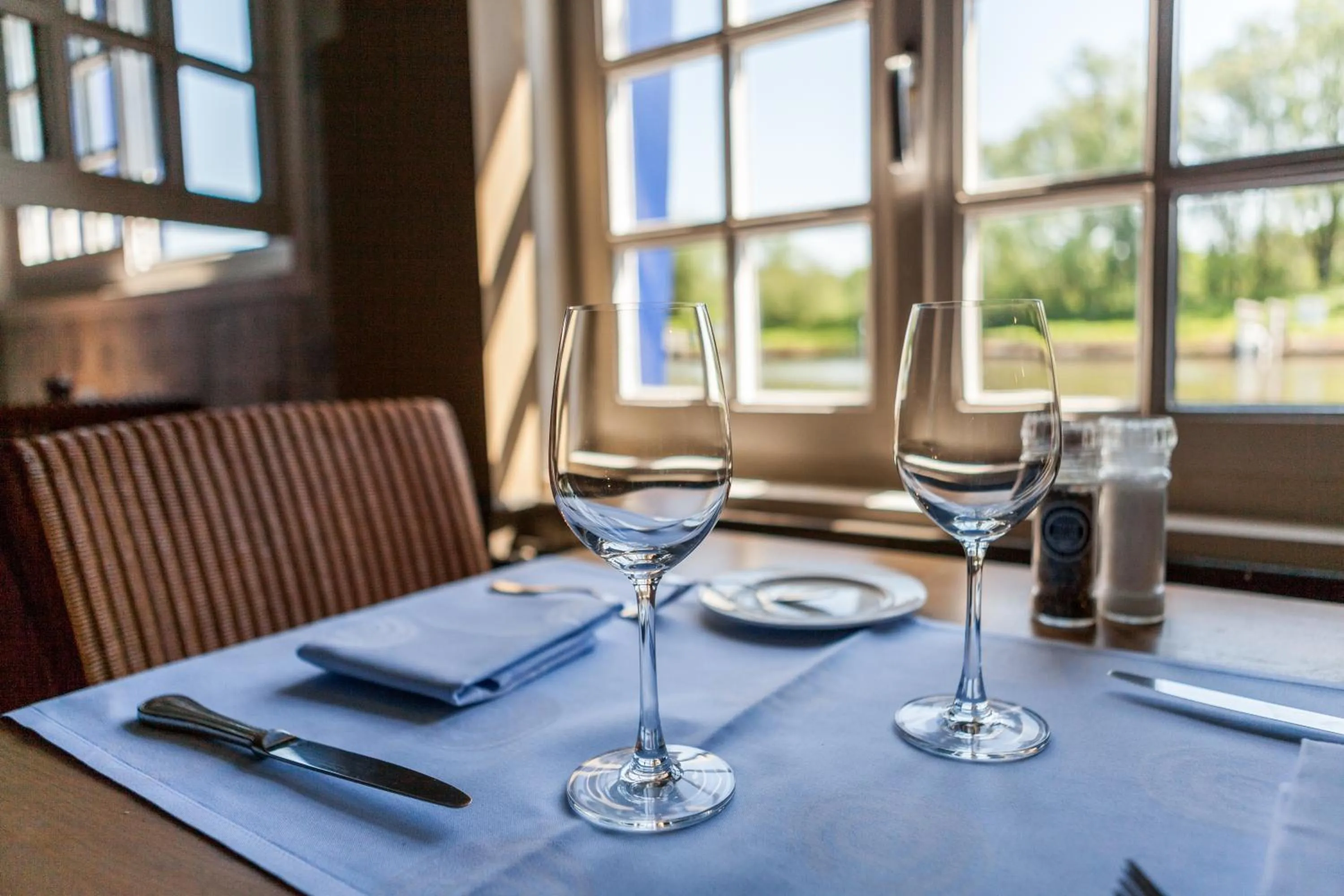 Restaurant/places to eat in Boat Hotel De Barge