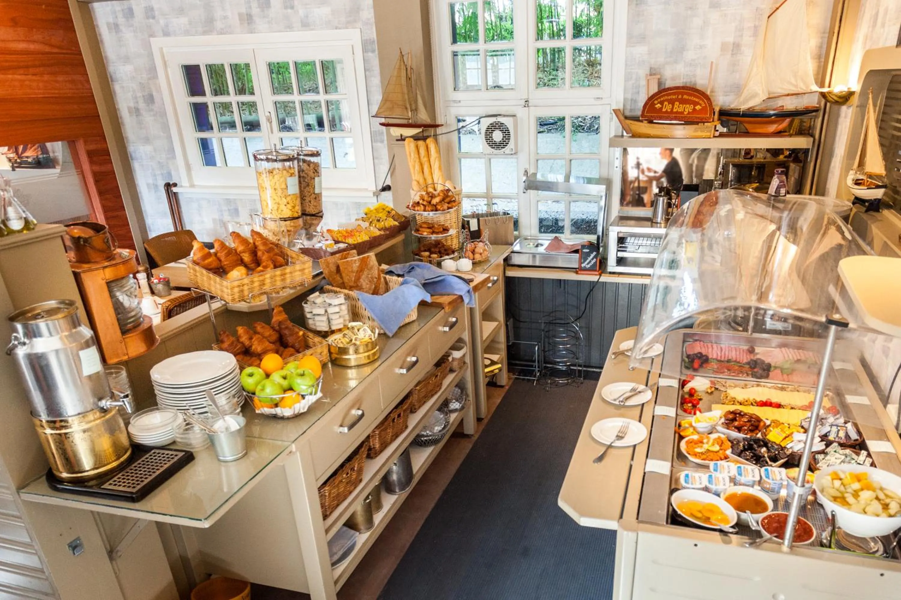 Buffet breakfast in Boat Hotel De Barge