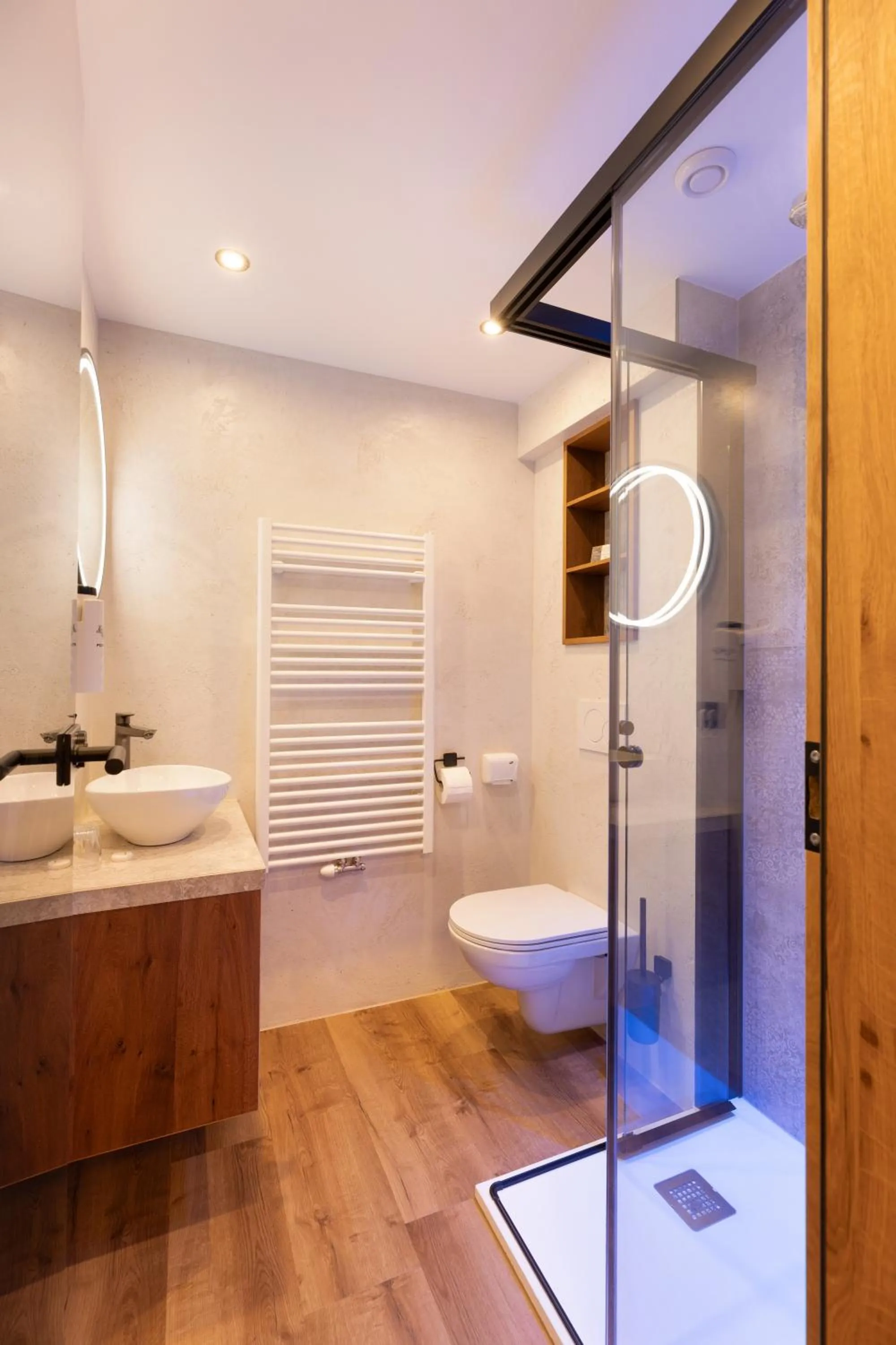 Shower in Hotel Garni Landhaus Platzer