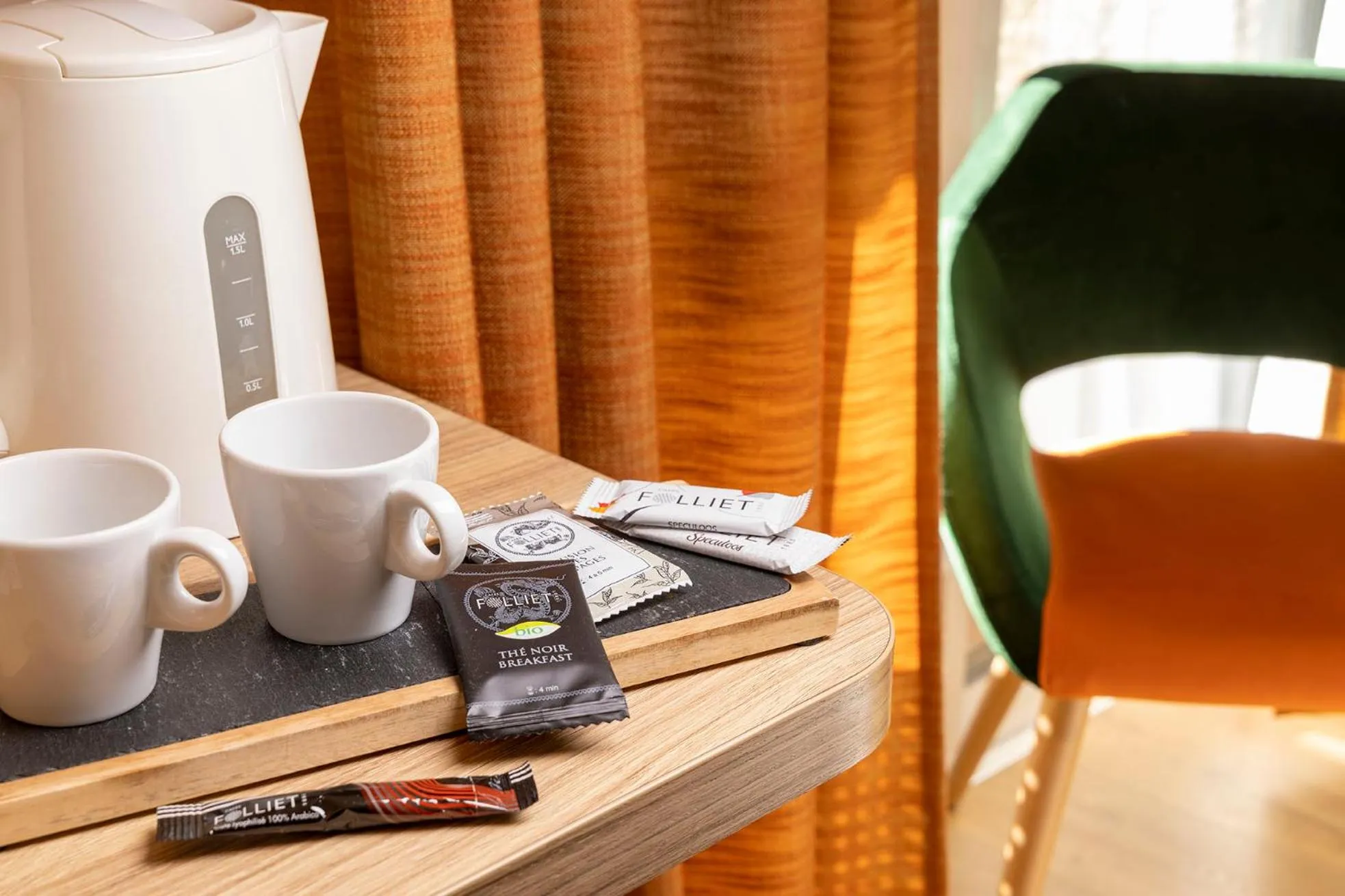 Bedroom in Hôtel & Résidence Lou Paradou Gréoux Les Bains