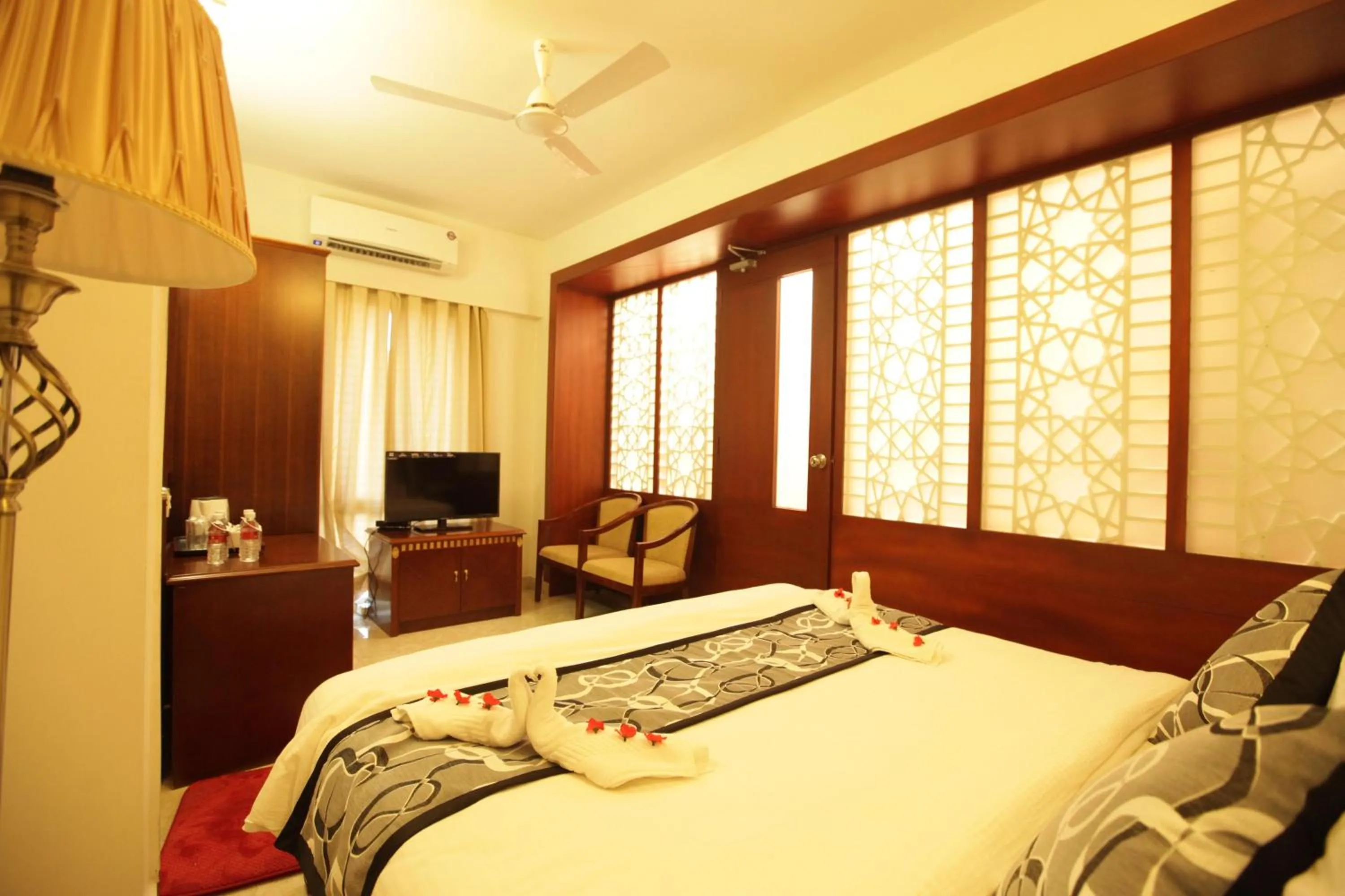 Photo of the whole room, Bed in Grand Cascade Chennai